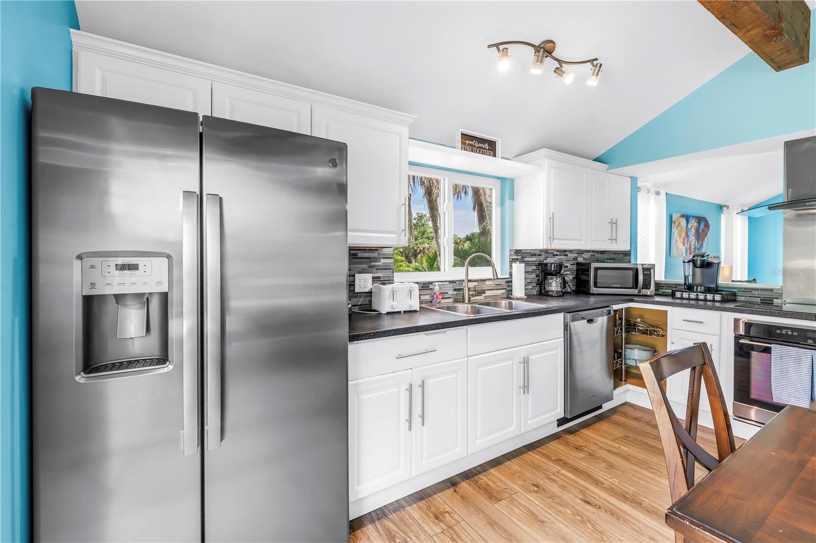 156 SIESTA DR, SARASOTA, FL — photo 24