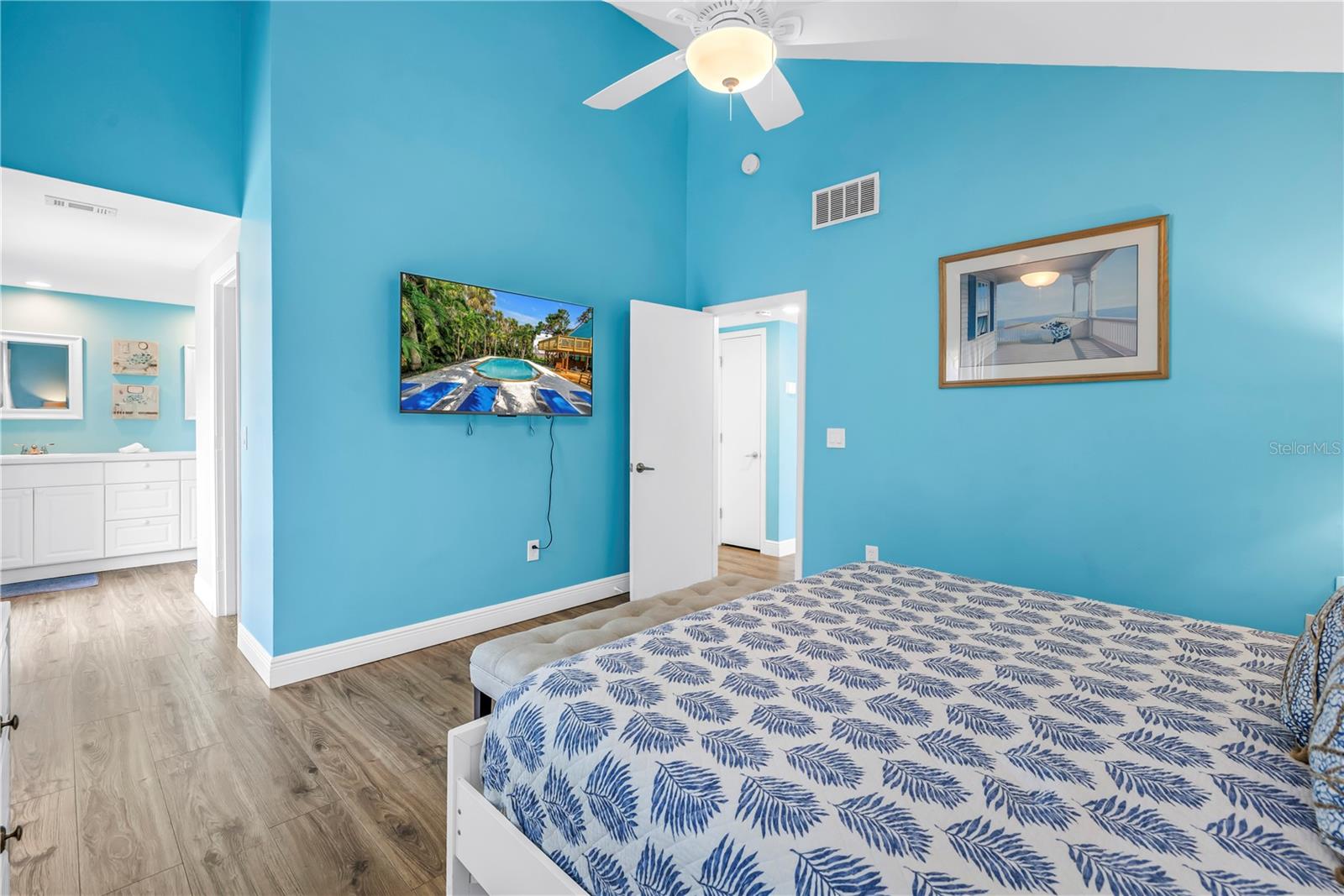 156 SIESTA DR, SARASOTA, FL — photo 33