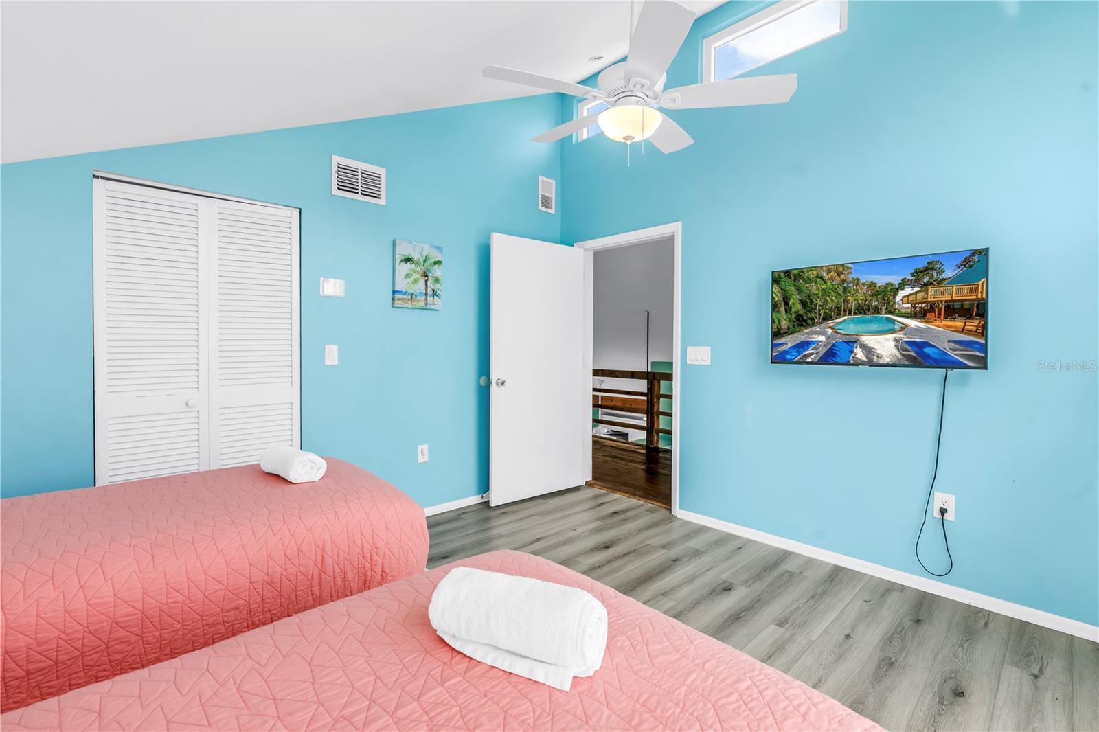 156 SIESTA DR, SARASOTA, FL — photo 45