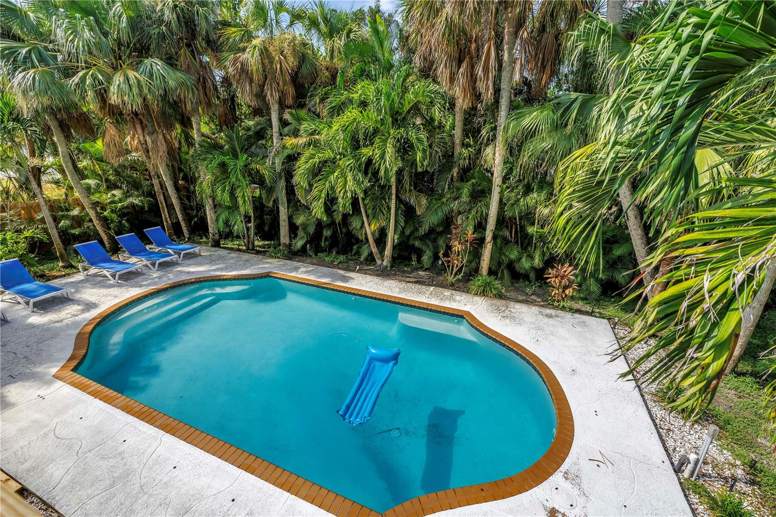 156 SIESTA DR, SARASOTA, FL — photo 56