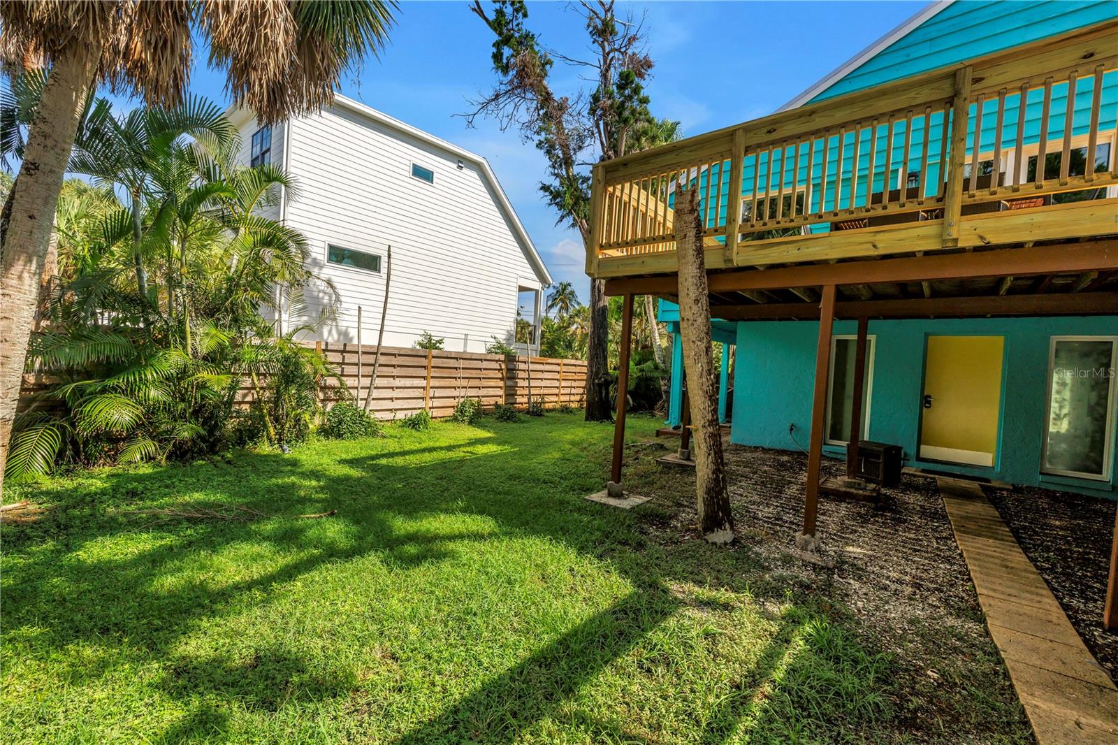 156 SIESTA DR, SARASOTA, FL — photo 63