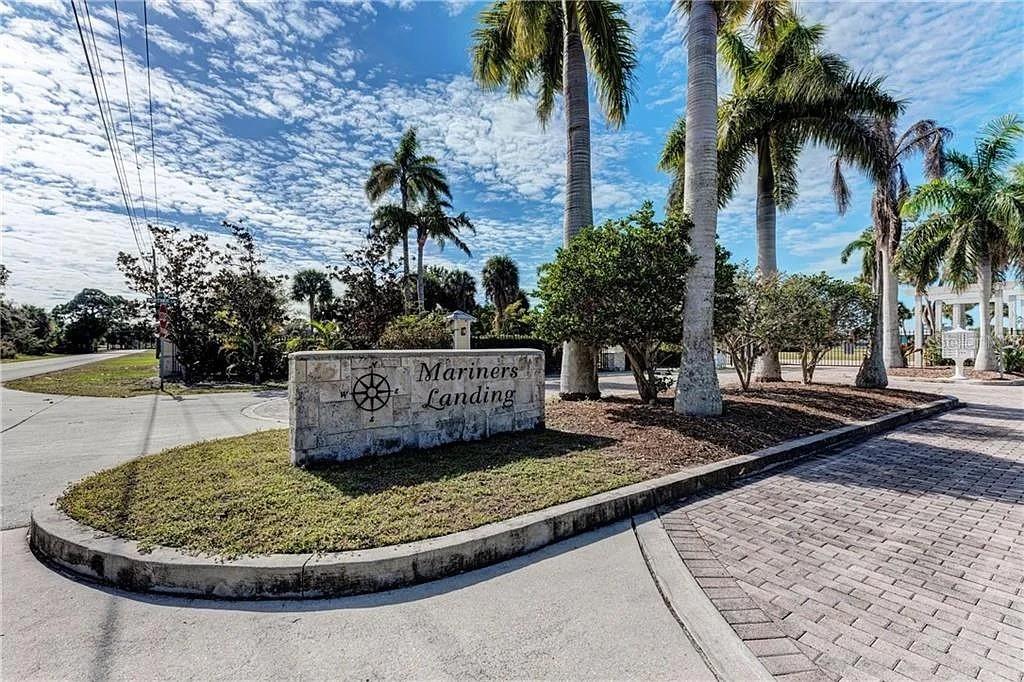6801 PORTSIDE LN, ENGLEWOOD, FL — photo 2