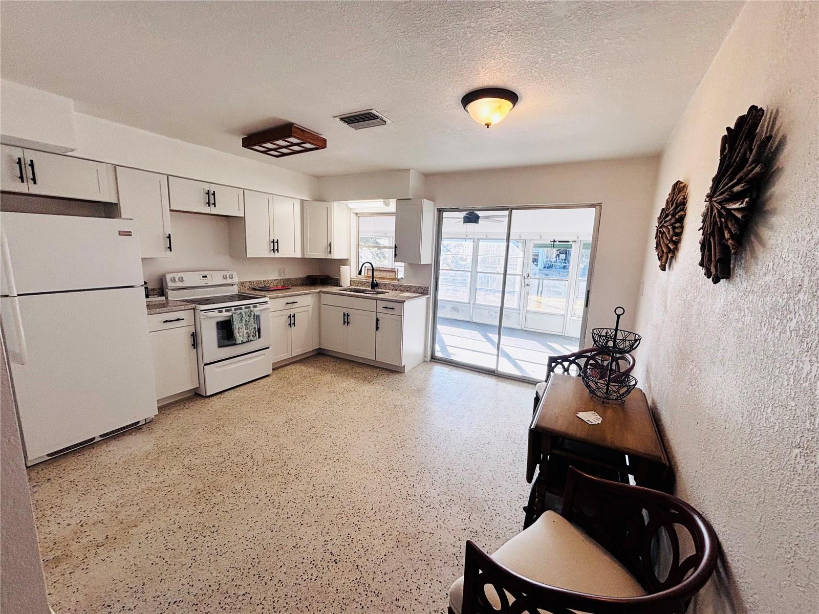 6125 BEACON POINT DR, WEEKI WACHEE, FL — photo 8