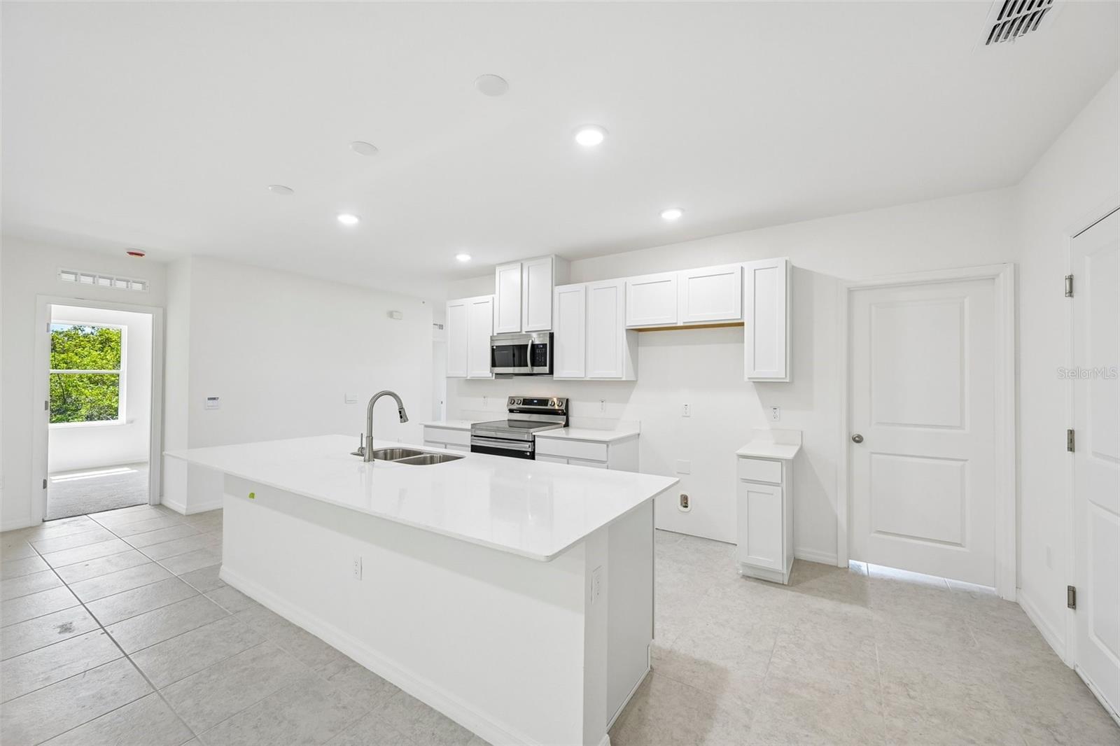 12040 RAMONA AVE, PORT CHARLOTTE, FL — photo 13