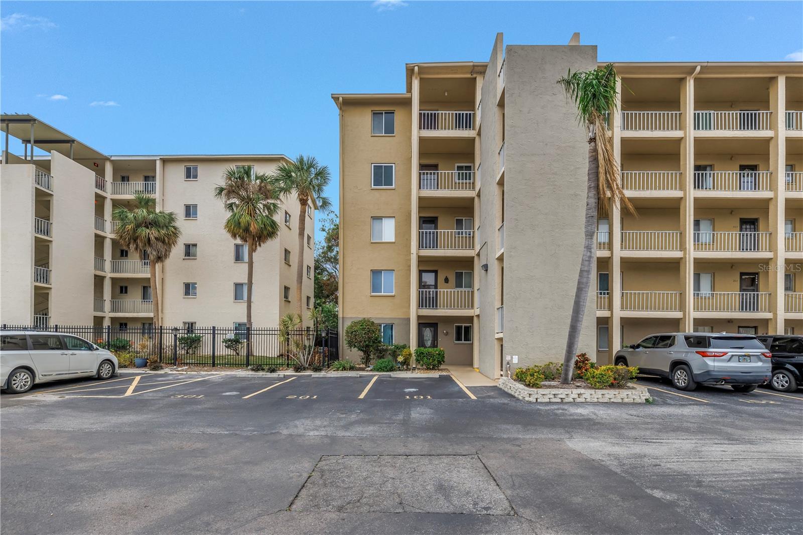 3500 LAKE BAYSHORE DR #K101, BRADENTON, FL — photo 2