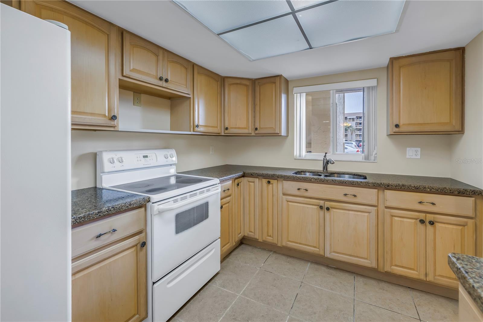 3500 LAKE BAYSHORE DR #K101, BRADENTON, FL — photo 6