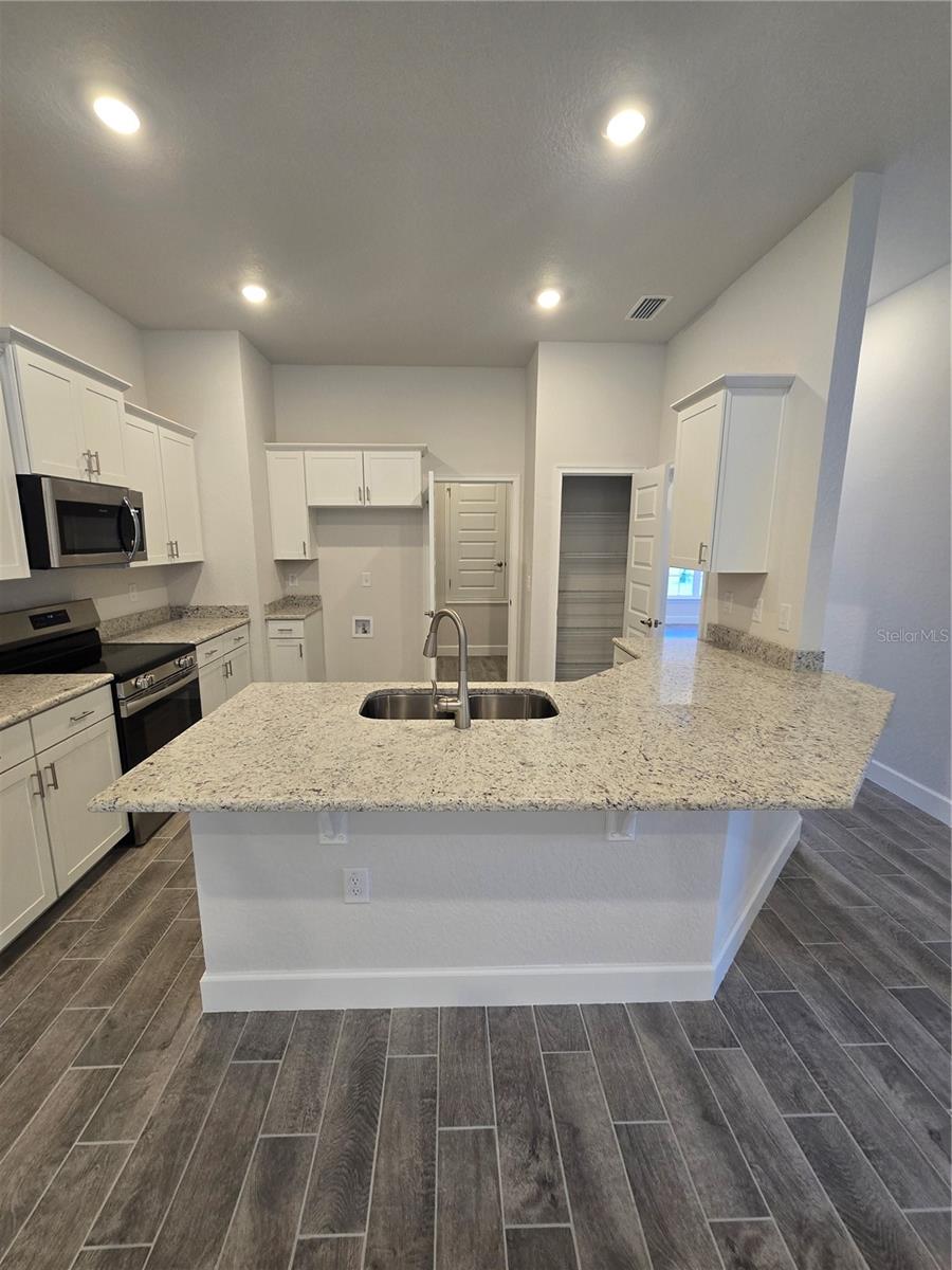 1117 HERON POINT DR, INVERNESS, FL — photo 8