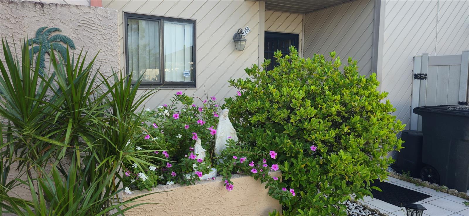 2214 OAK WIND DR, HOLIDAY, FL — photo 2