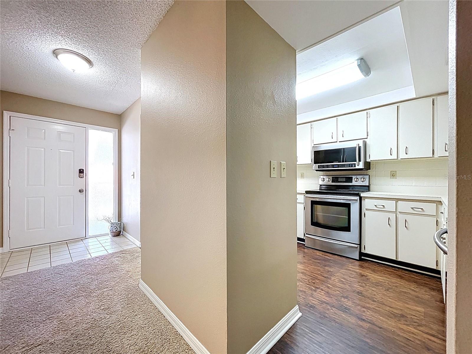 2020 LAKEVIEW DR #203, CLEARWATER, FL — photo 15