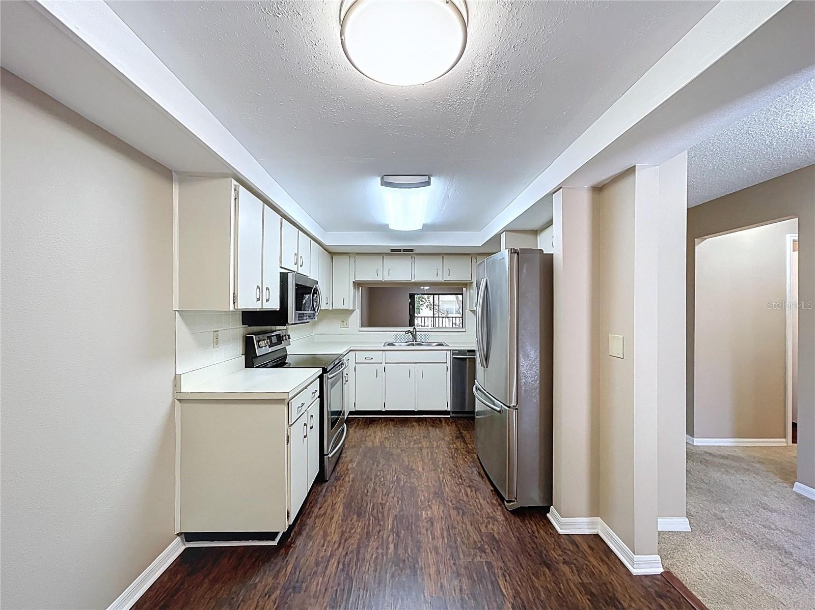 2020 LAKEVIEW DR #203, CLEARWATER, FL — photo 19