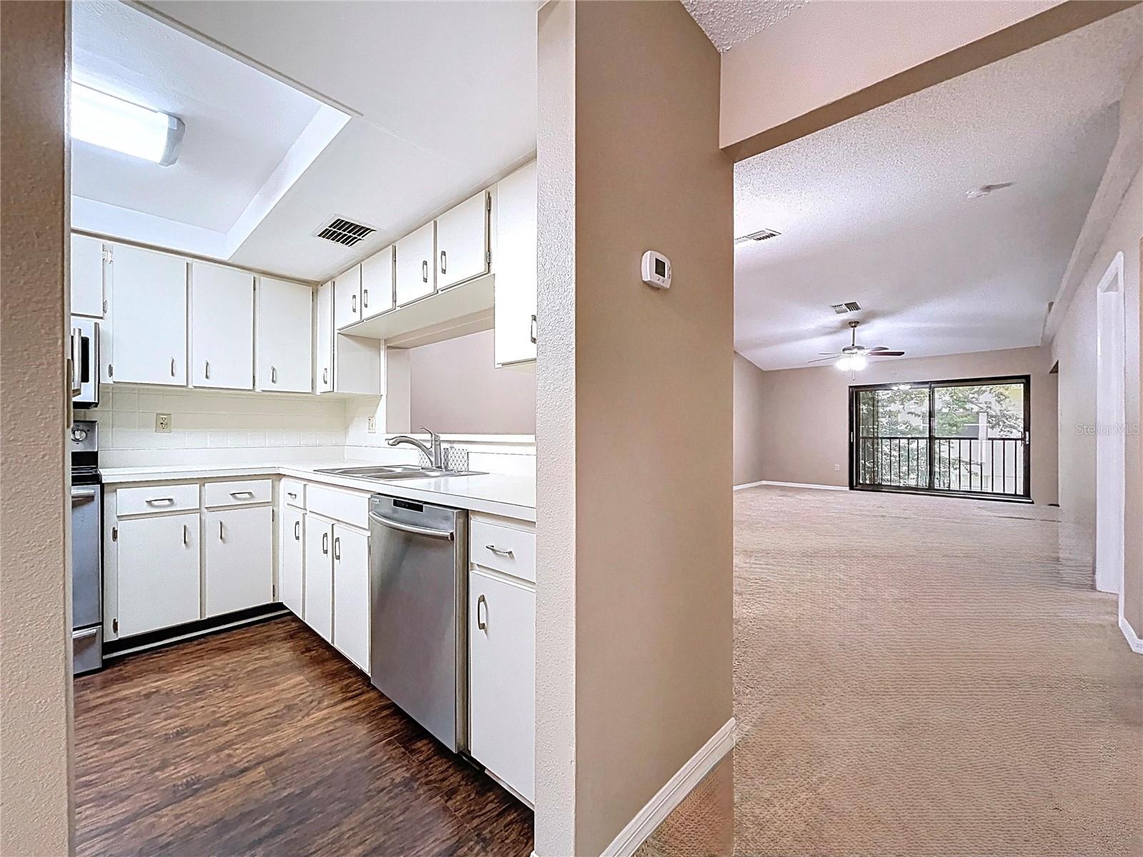 2020 LAKEVIEW DR #203, CLEARWATER, FL — photo 23
