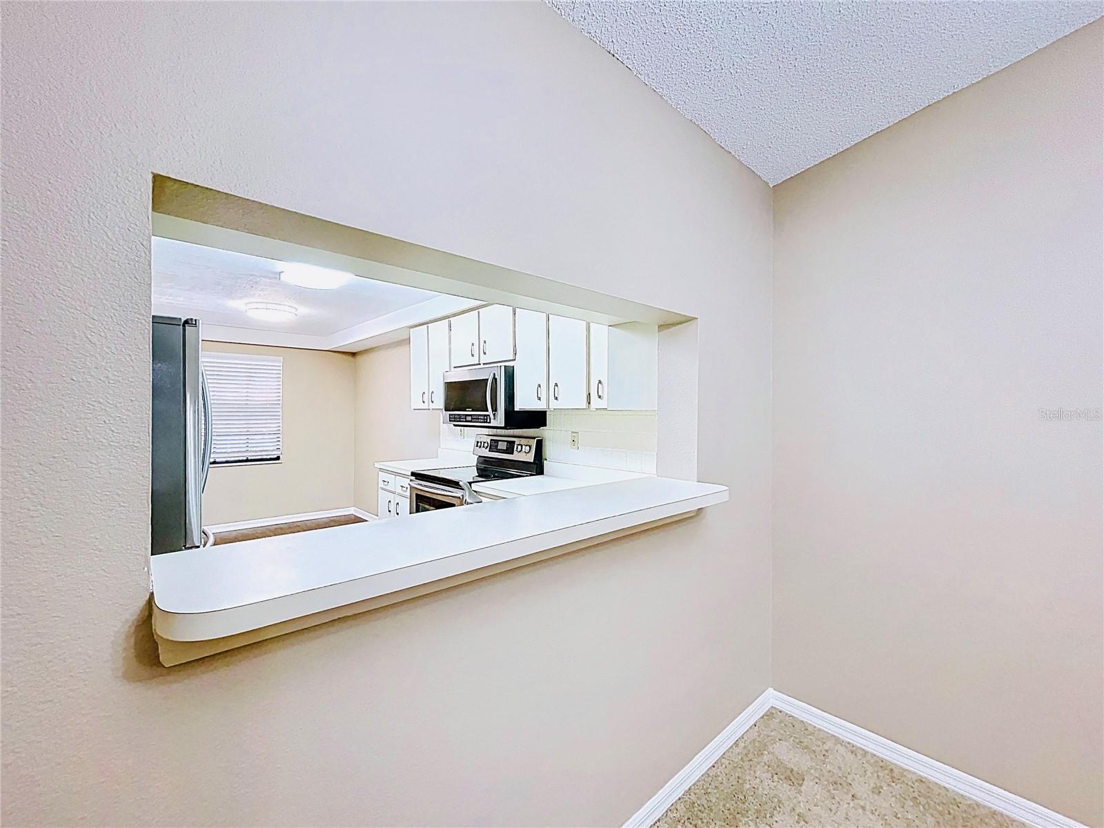 2020 LAKEVIEW DR #203, CLEARWATER, FL — photo 2
