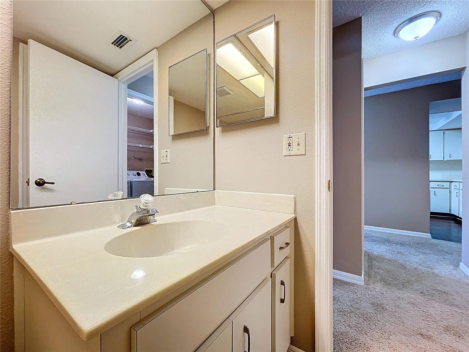 2020 LAKEVIEW DR #203, CLEARWATER, FL — photo 36