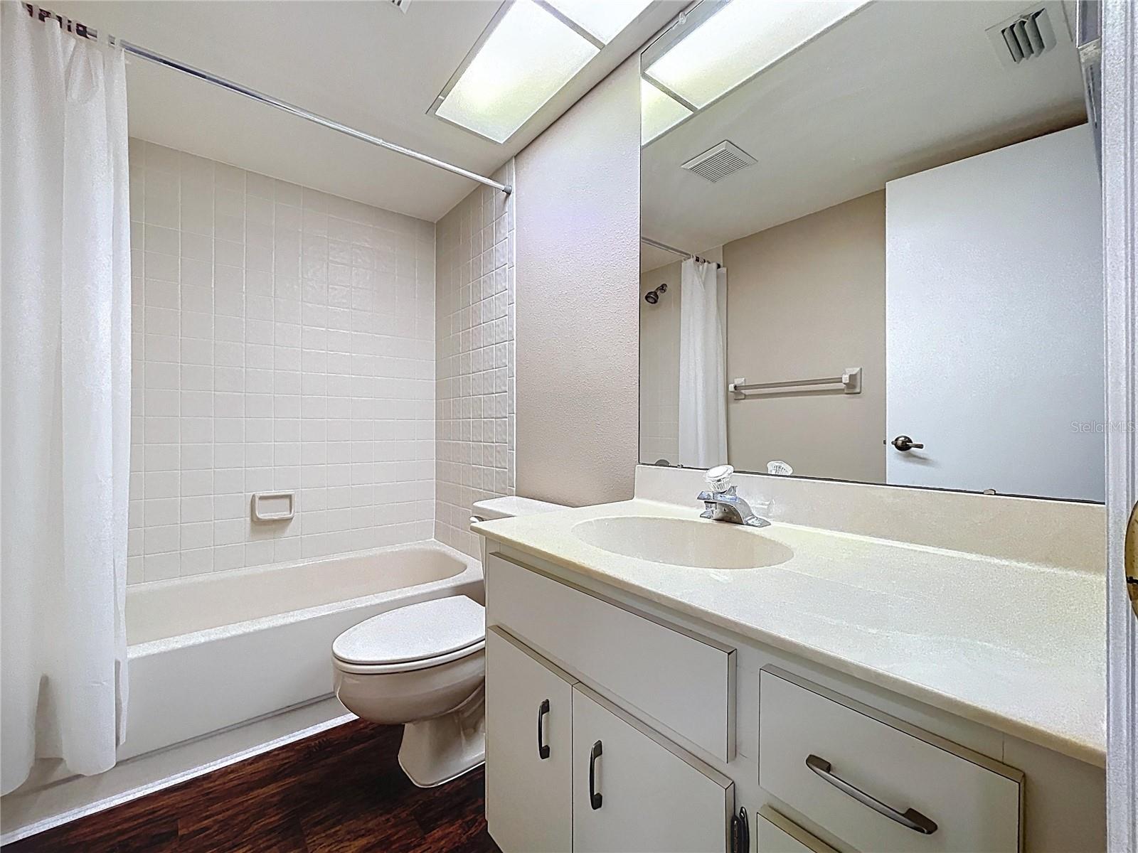 2020 LAKEVIEW DR #203, CLEARWATER, FL — photo 37