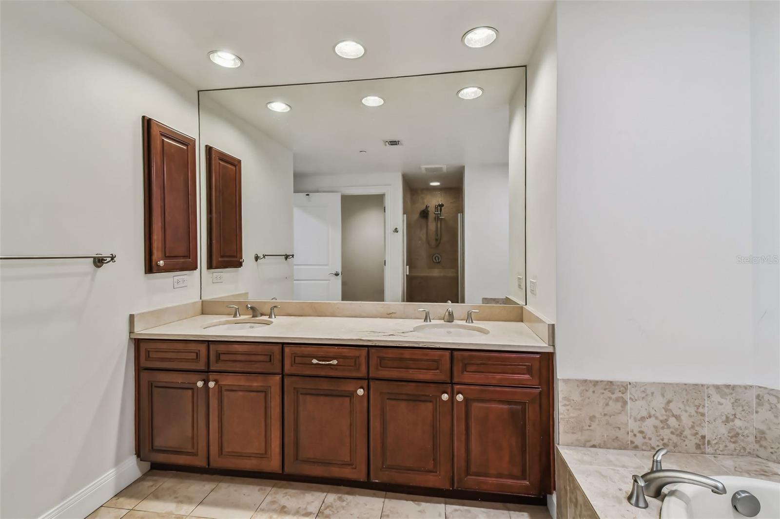 450 KNIGHTS RUN AVE #502, TAMPA, FL — photo 19