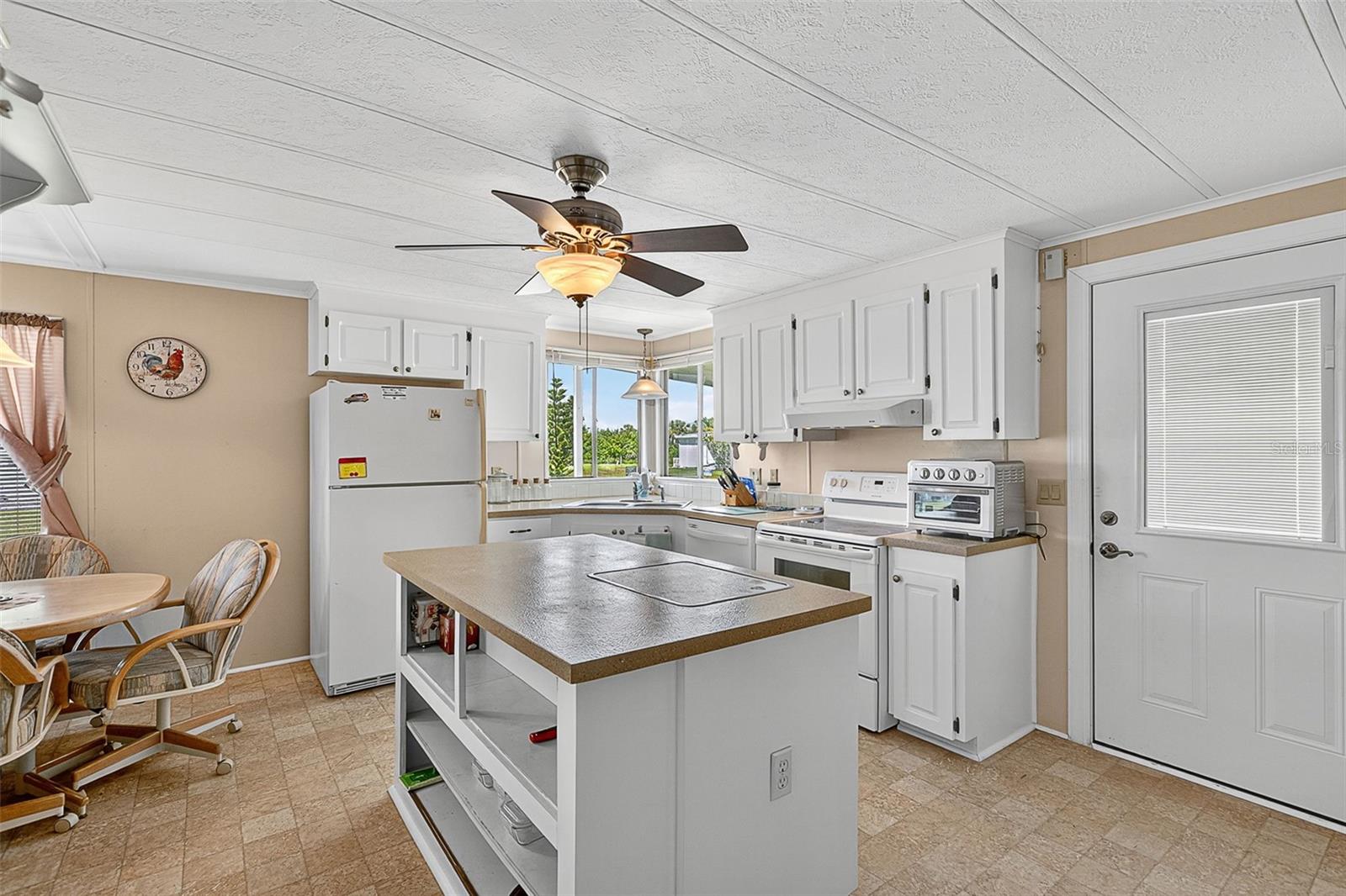 658 LA SALA, NORTH PORT, FL — photo 9