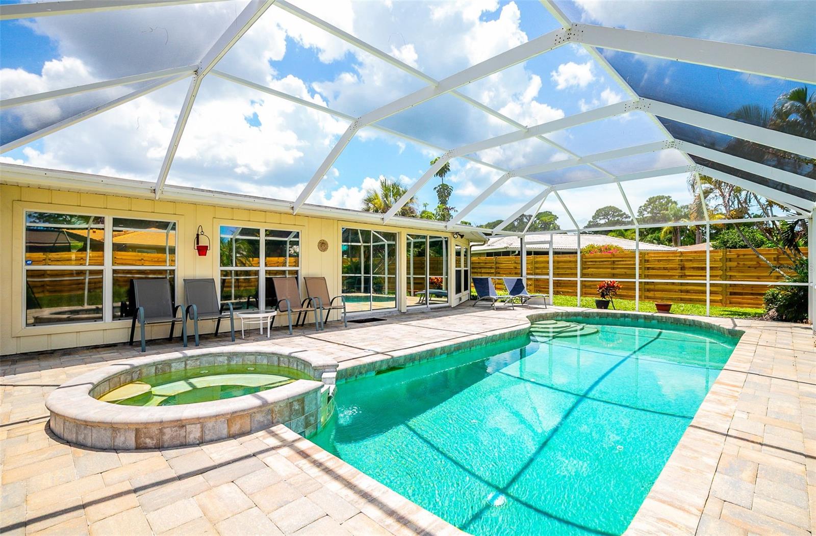 7460 MARIANA DR, SARASOTA, FL — photo 35