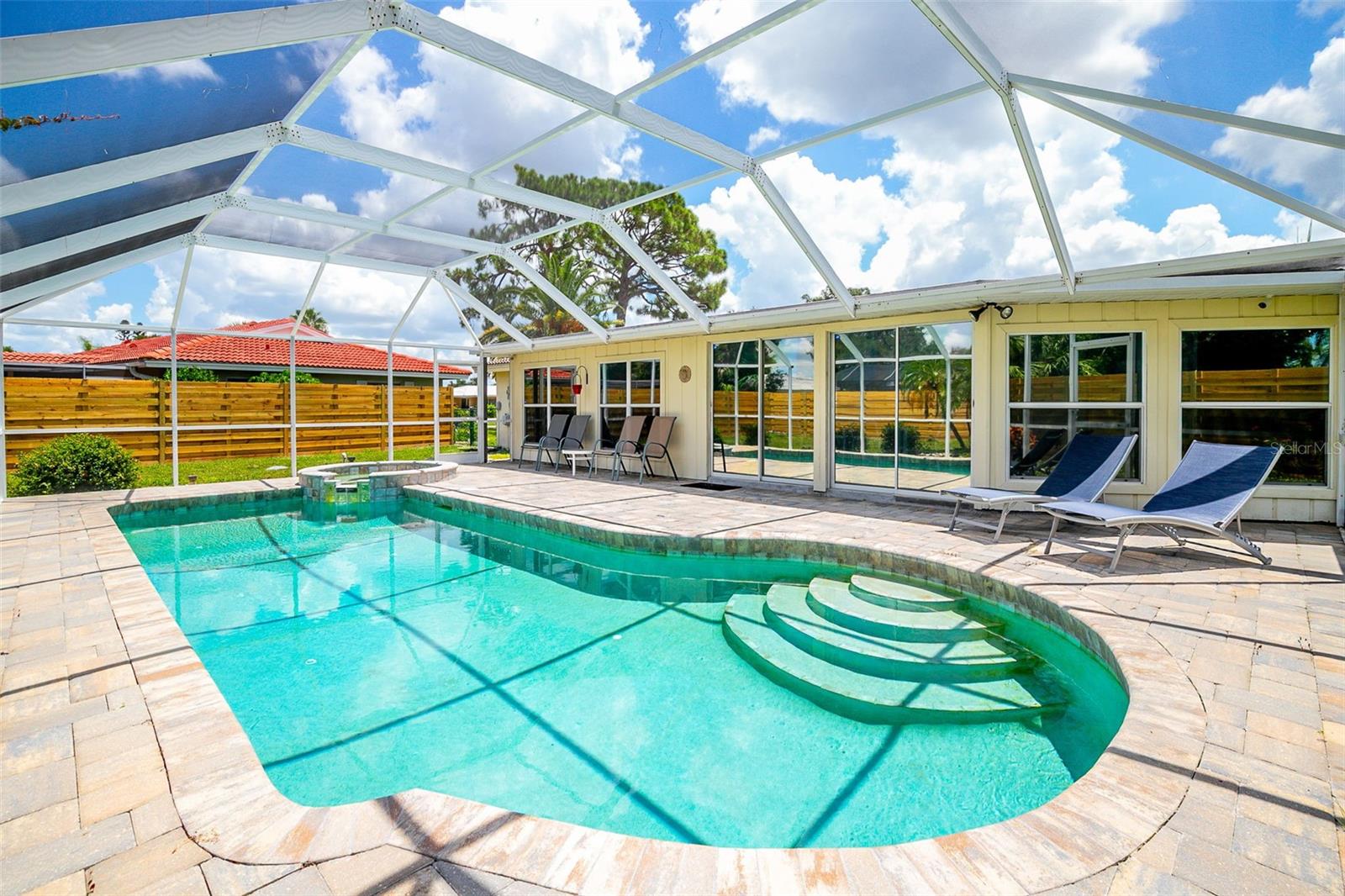 7460 MARIANA DR, SARASOTA, FL — photo 36