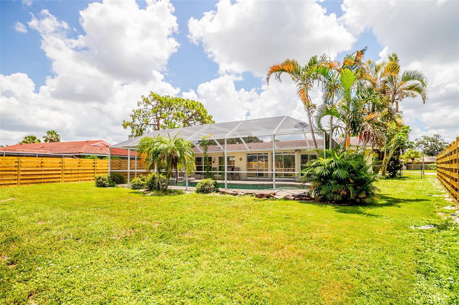 7460 MARIANA DR, SARASOTA, FL — photo 40