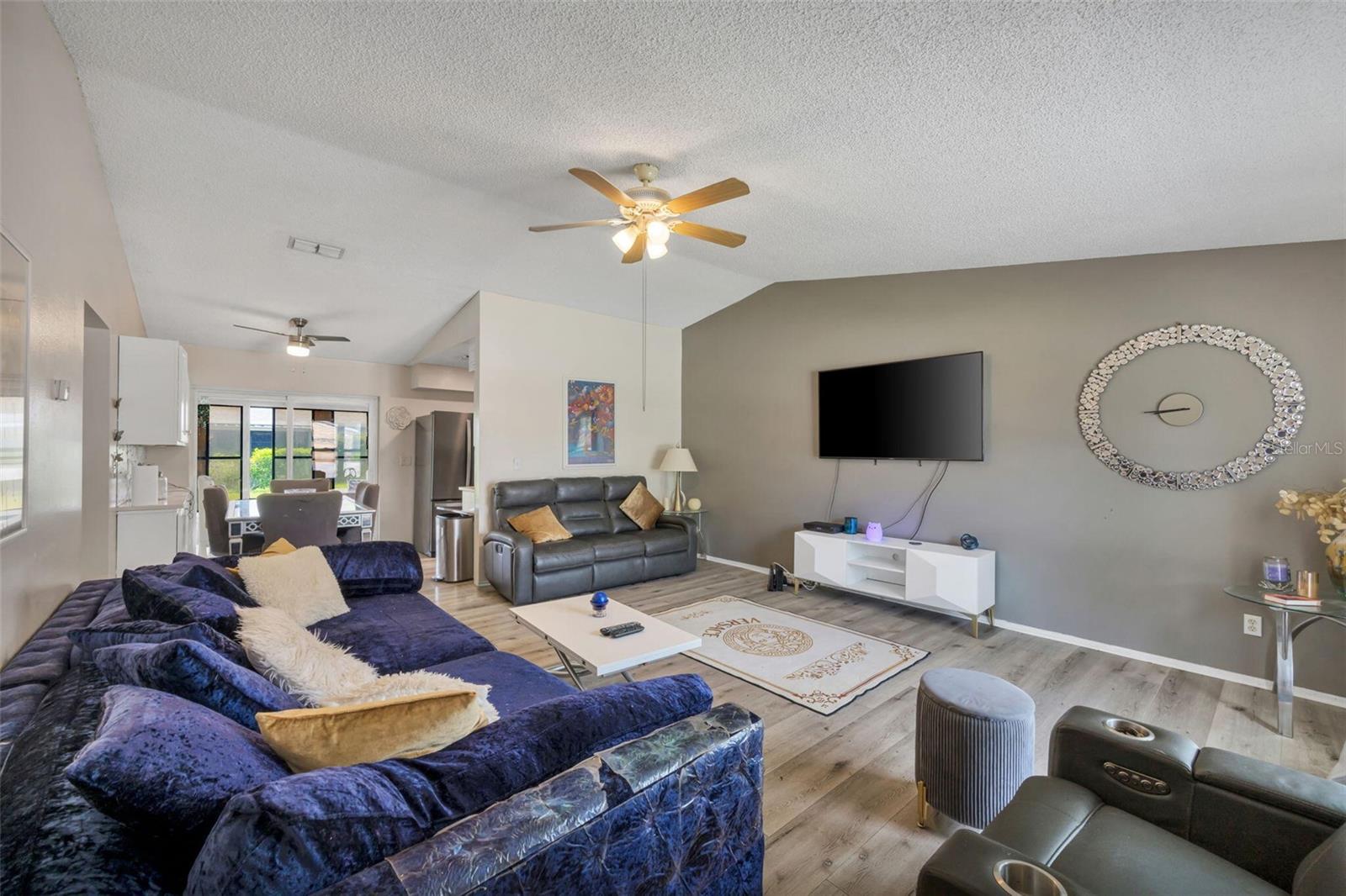 3900 105TH AVE N, CLEARWATER, FL — photo 12