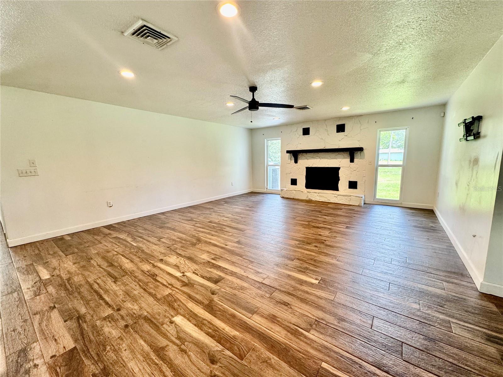 5812 N DORMANY RD, PLANT CITY, FL — photo 12