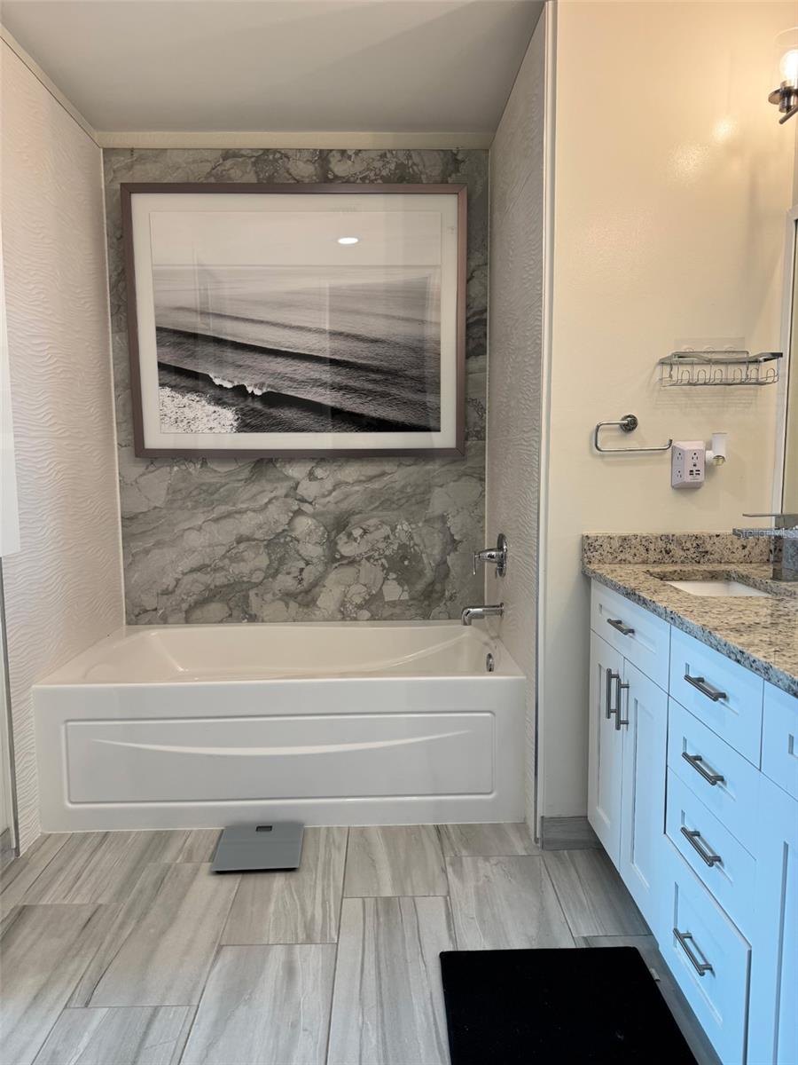 150 E ROBINSON ST #2409, ORLANDO, FL — photo 20
