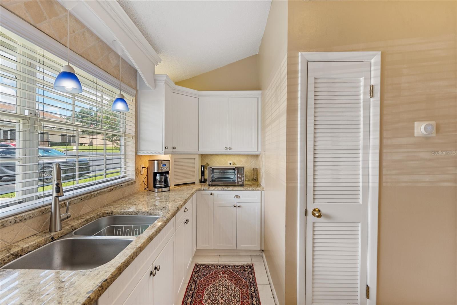 11001 SE SUNSET HARBOR RD #B13, SUMMERFIELD, FL — photo 20