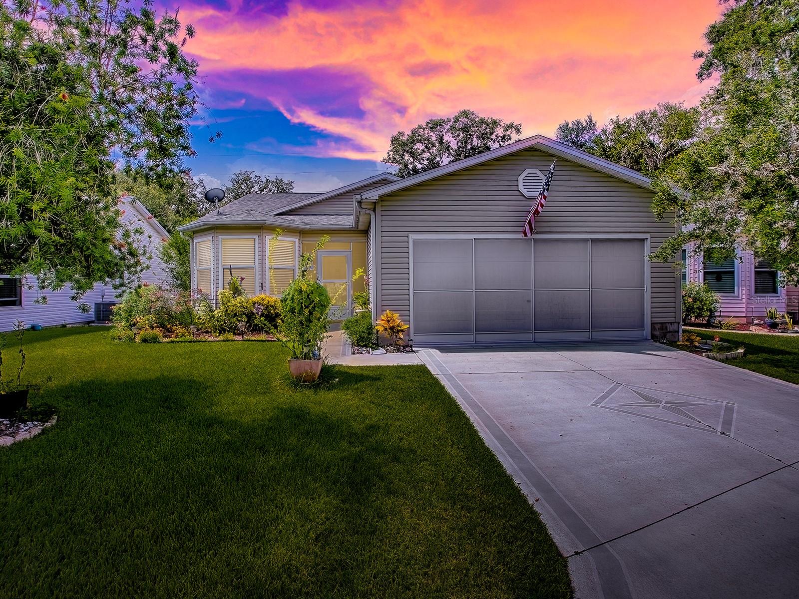 642 GLEN OAKS DR, LEESBURG, FL