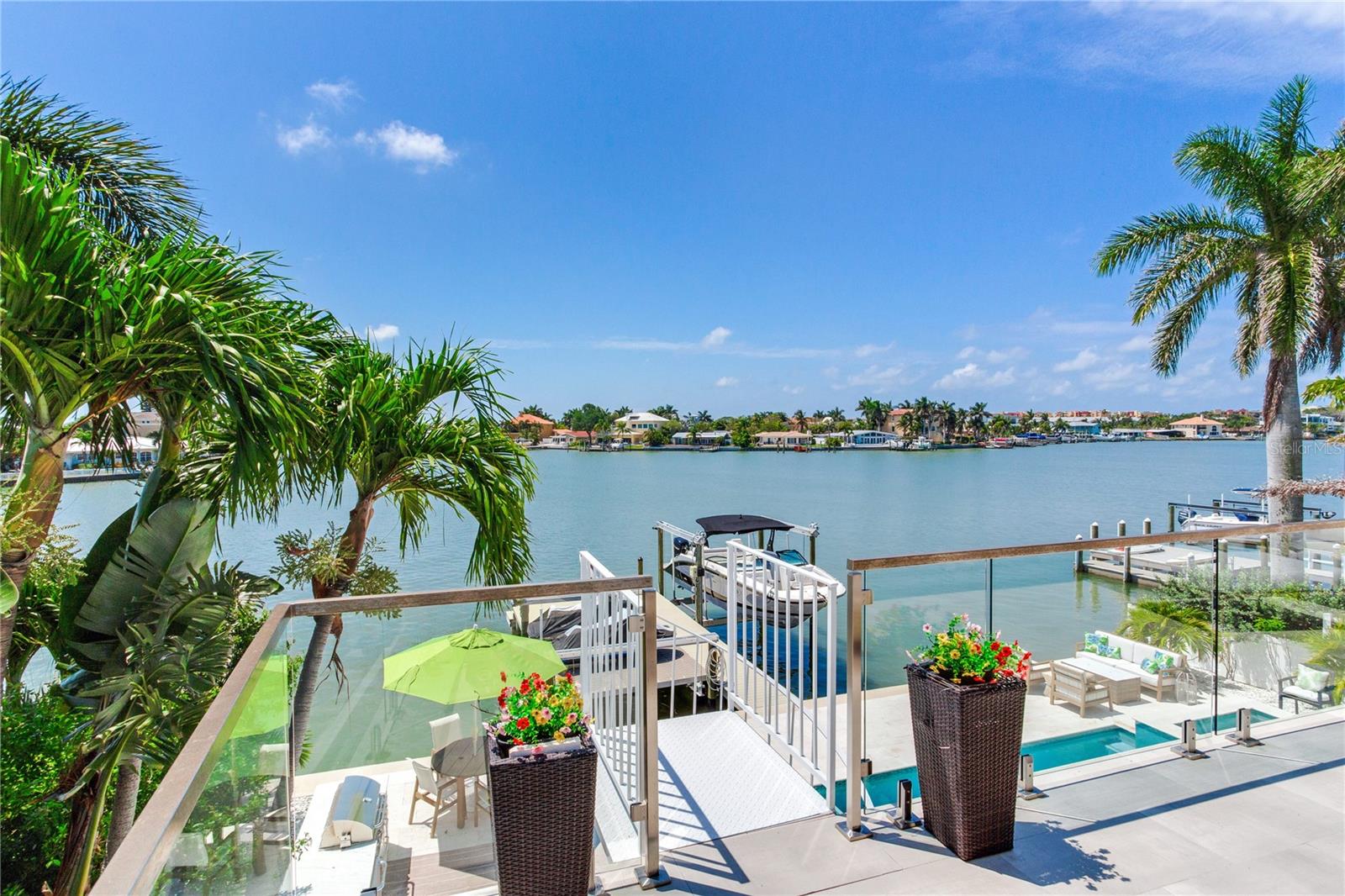 17081 DOLPHIN DR, NORTH REDINGTON BEACH, FL — photo 66