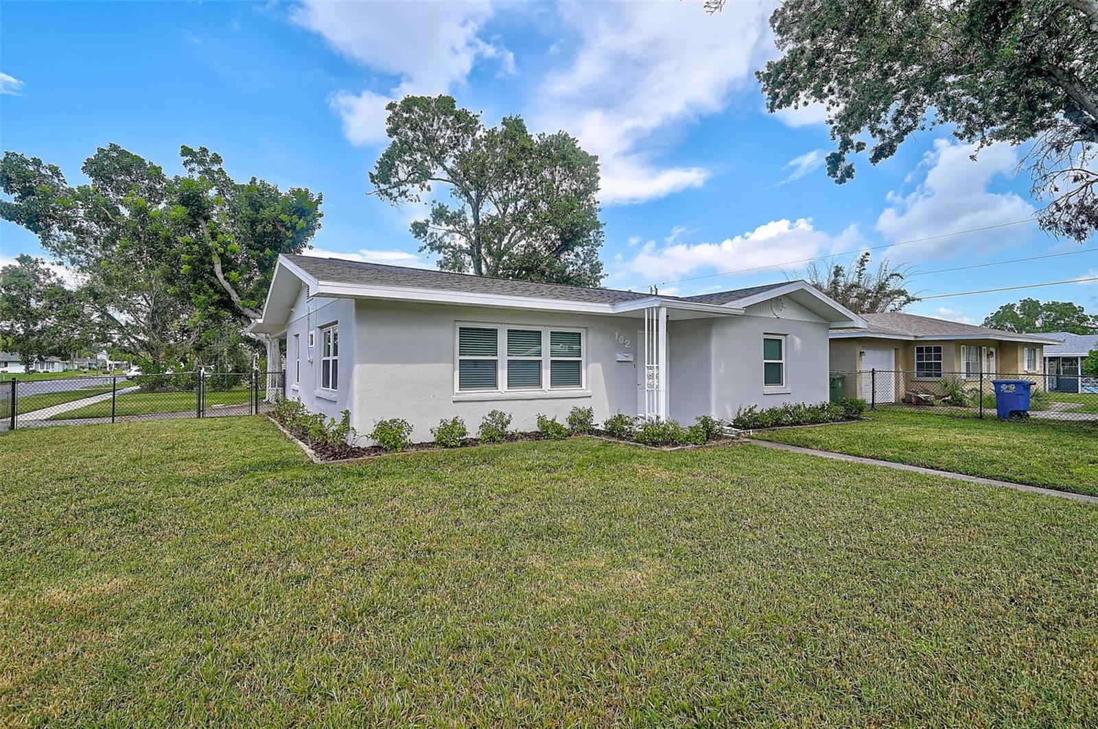 102 20TH ST NE, BRADENTON, FL — photo 2
