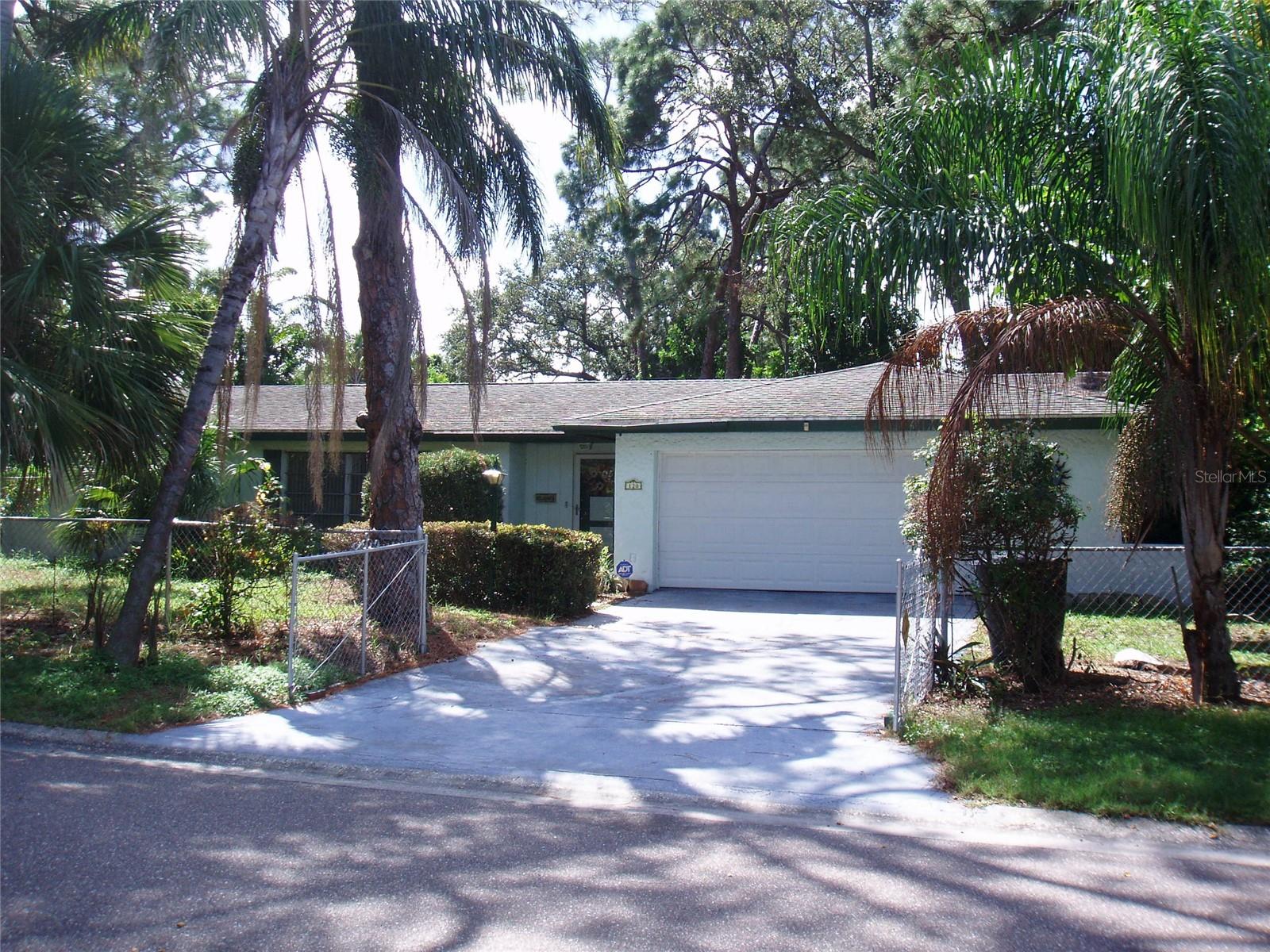 120 SW MONROE CIR N, ST PETERSBURG, FL — photo 3