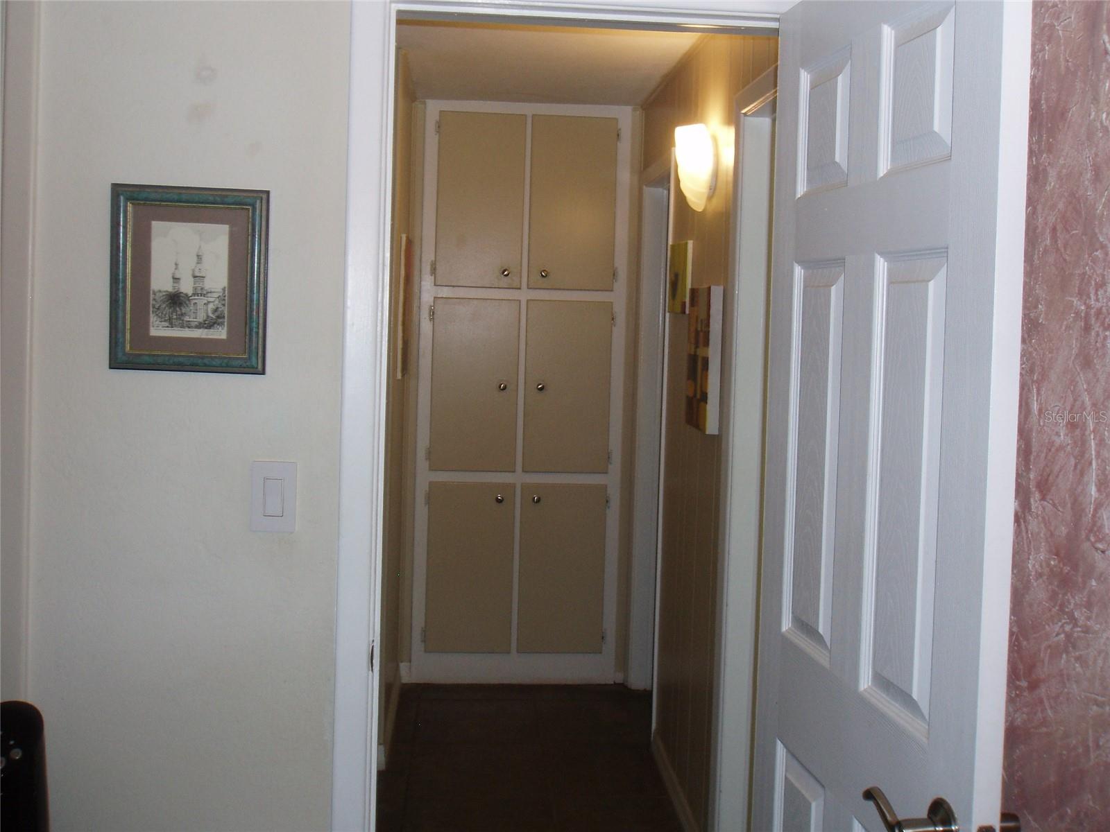 120 SW MONROE CIR N, ST PETERSBURG, FL — photo 15