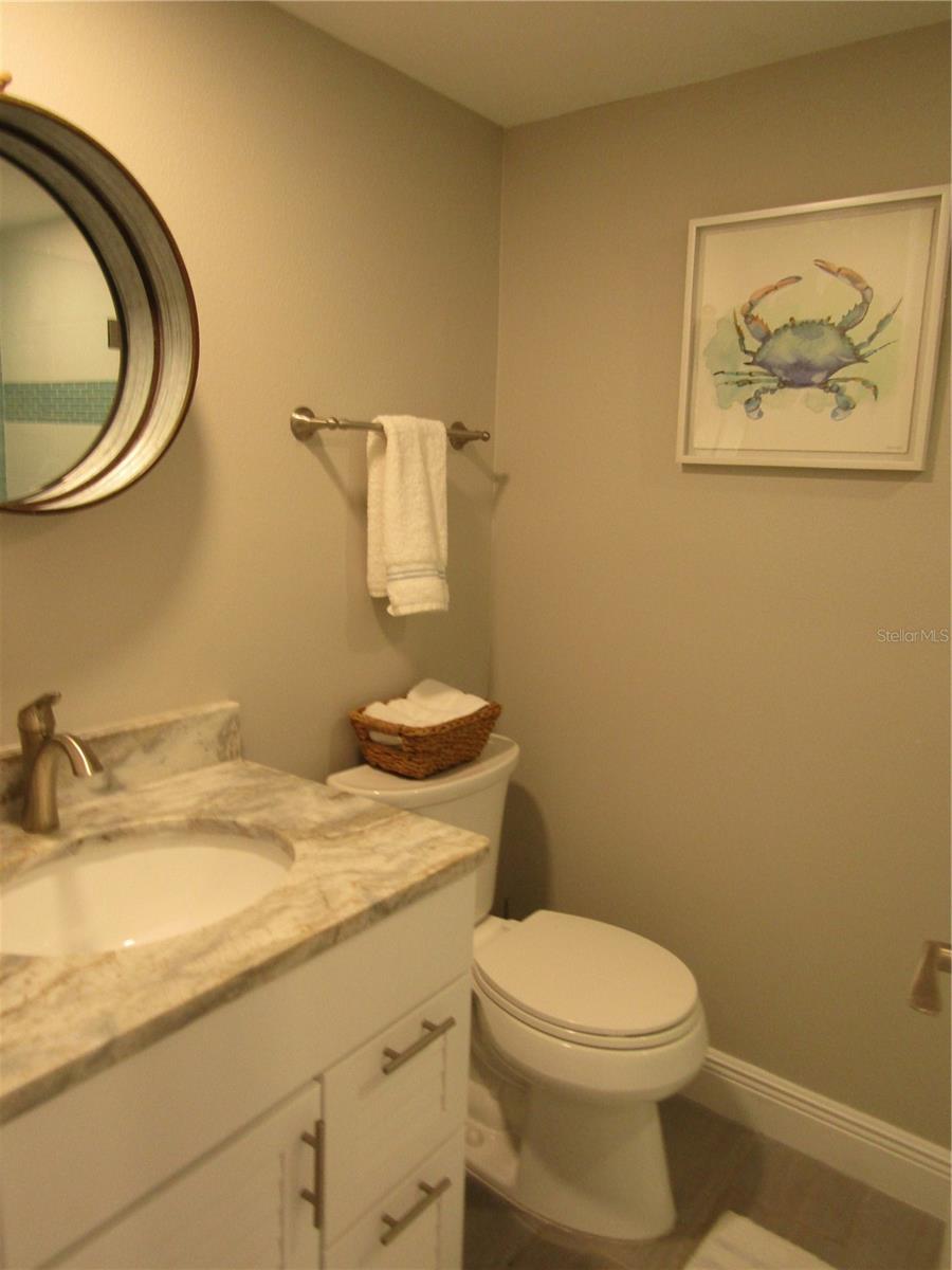 999 INLET CIR #B104, VENICE, FL — photo 11