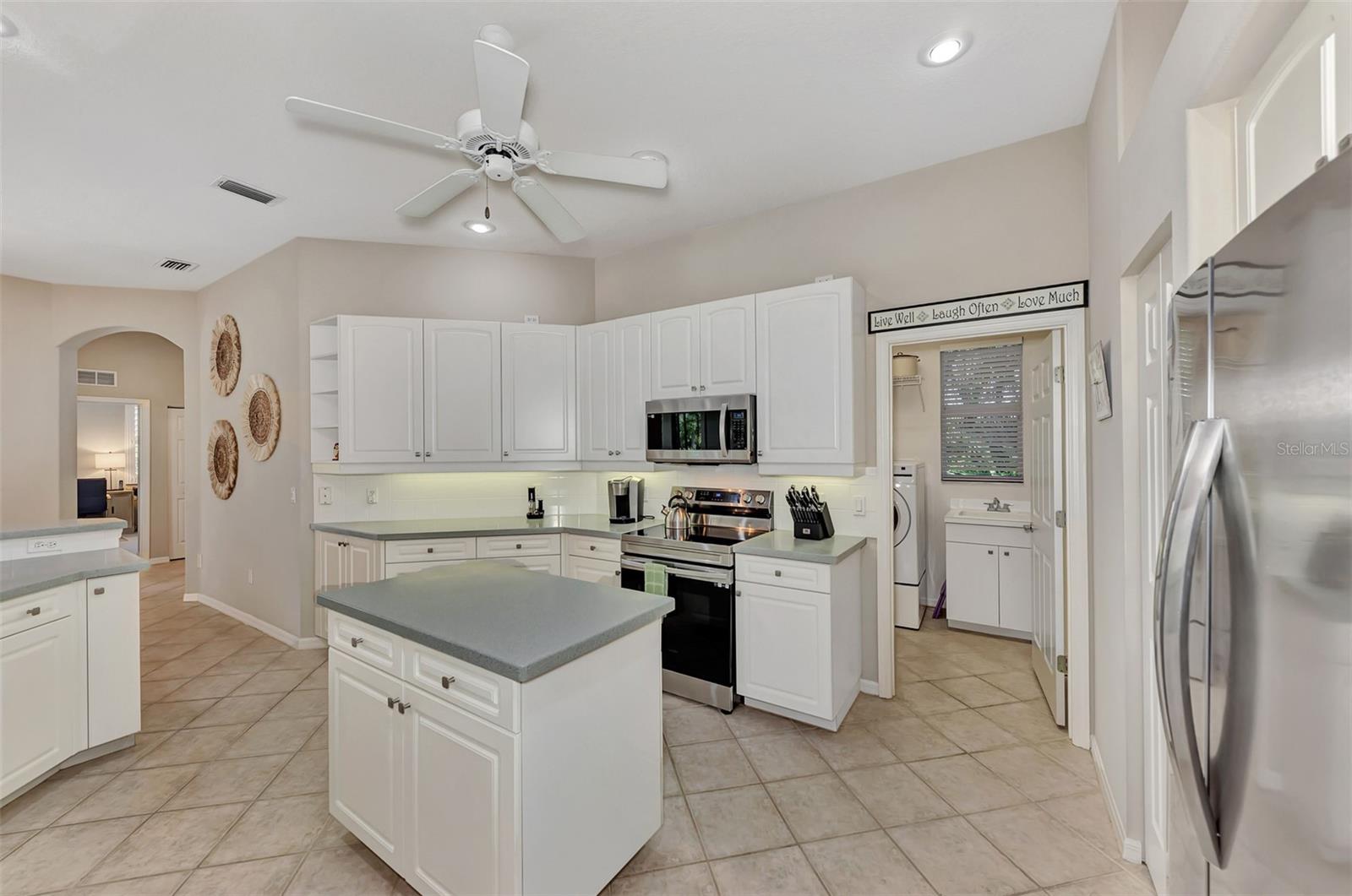 383 CEDARBROOK CT, VENICE, FL — photo 47