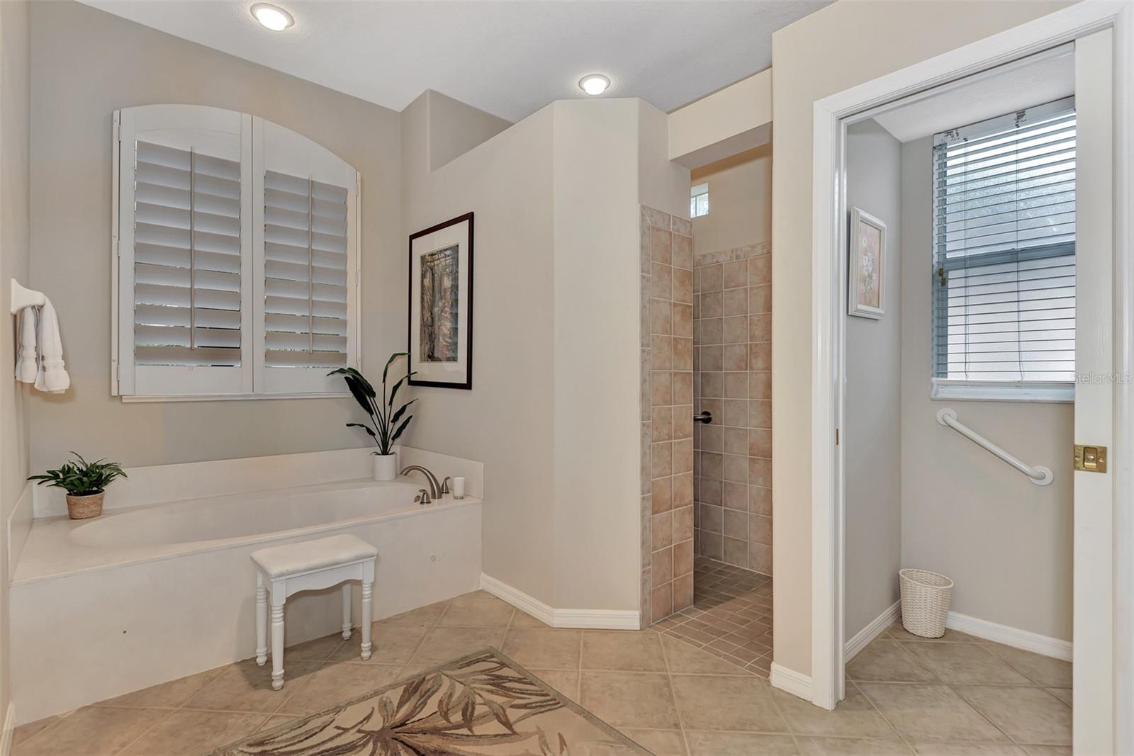 383 CEDARBROOK CT, VENICE, FL — photo 80