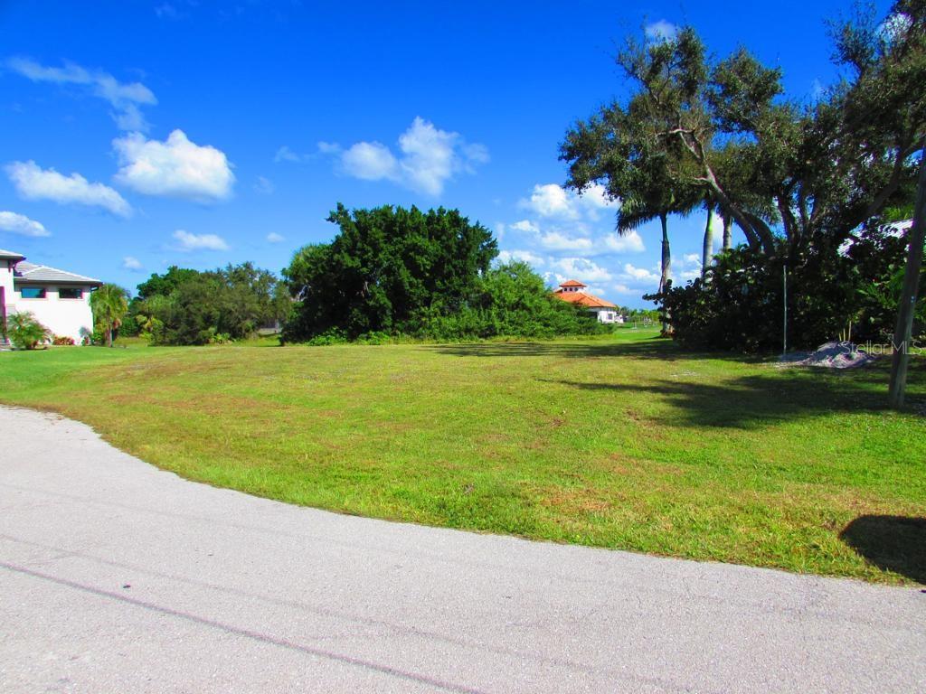 17412 CARDENAS LN, PUNTA GORDA, FL