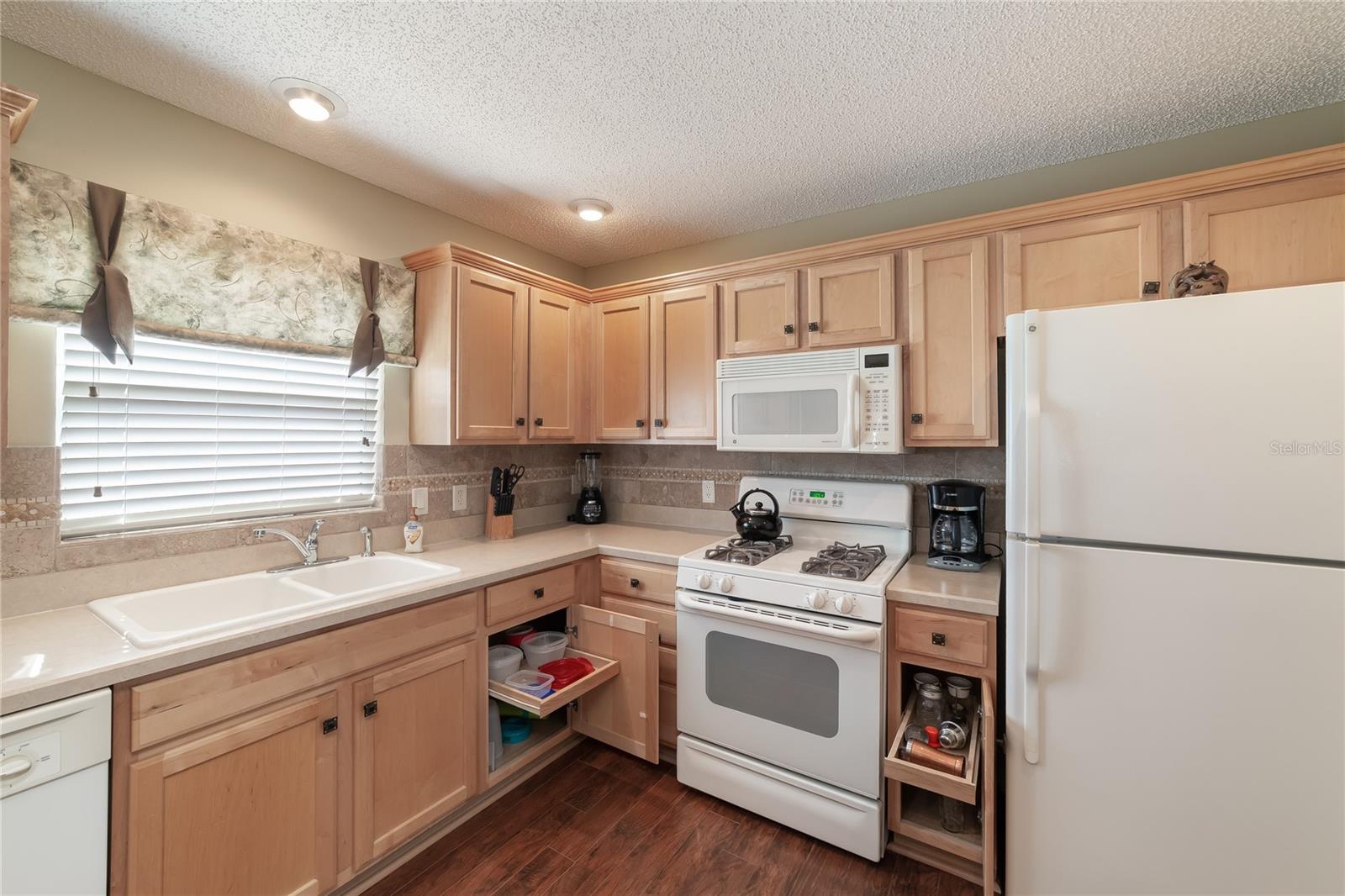 1497 ALEXANDRIA PL, THE VILLAGES, FL — photo 11