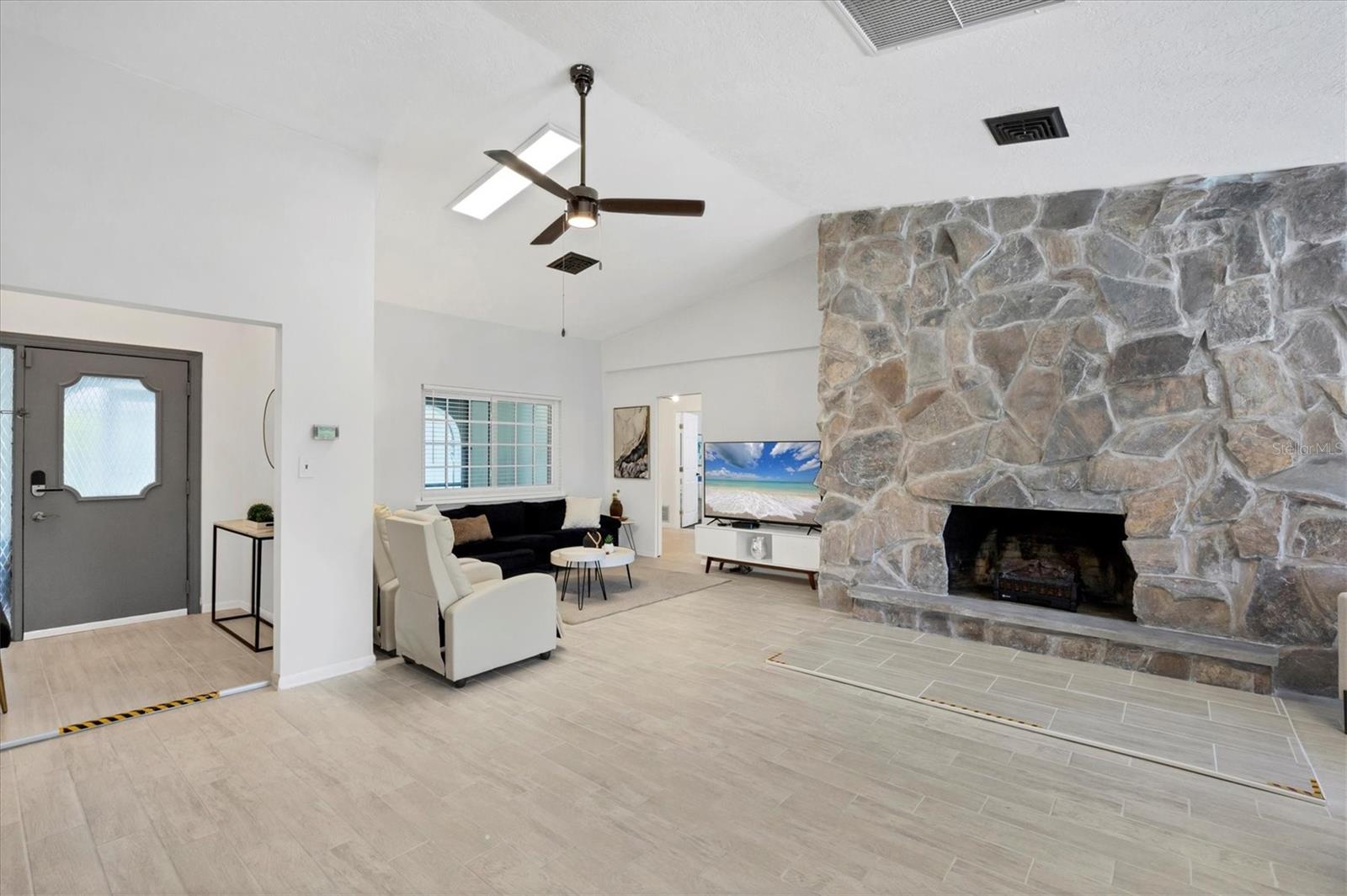 879 E 2ND ST, ENGLEWOOD, FL — photo 11
