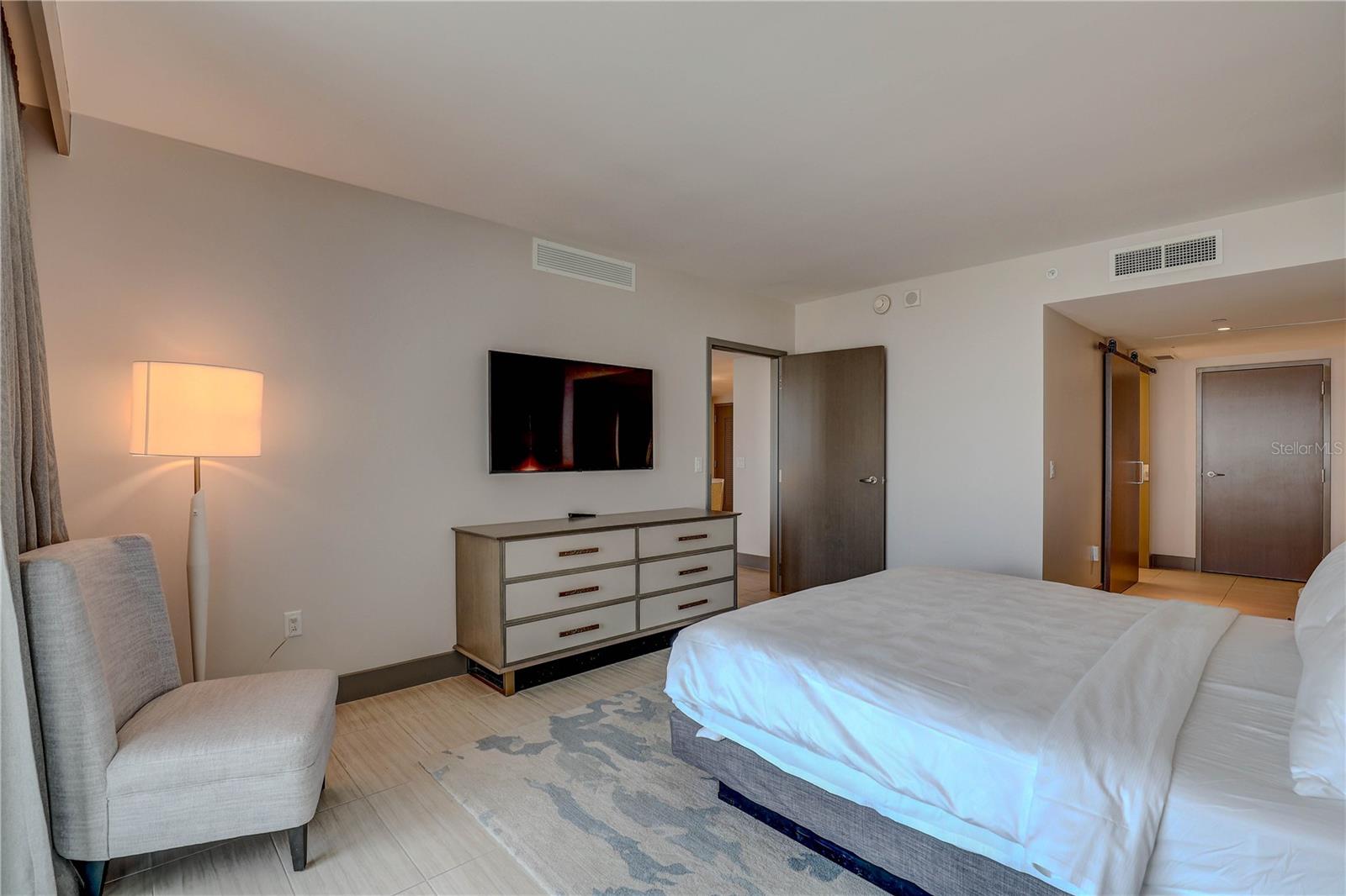 691 S GULFVIEW BLVD #1608, CLEARWATER BEACH, FL — photo 9