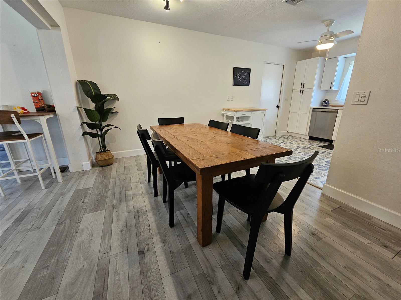 6442 COLONIAL DR, SARASOTA, FL — photo 3