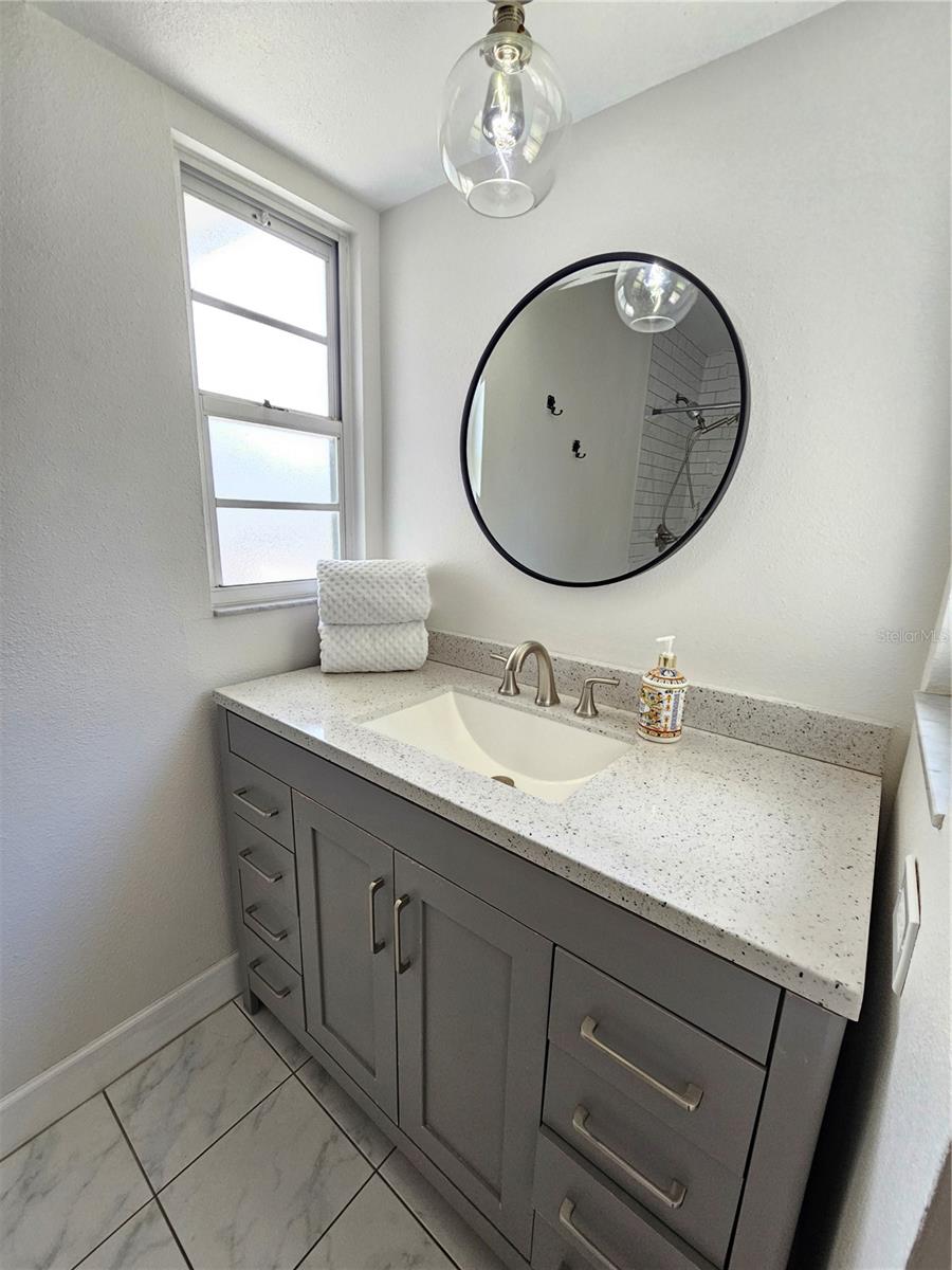 6442 COLONIAL DR, SARASOTA, FL — photo 12