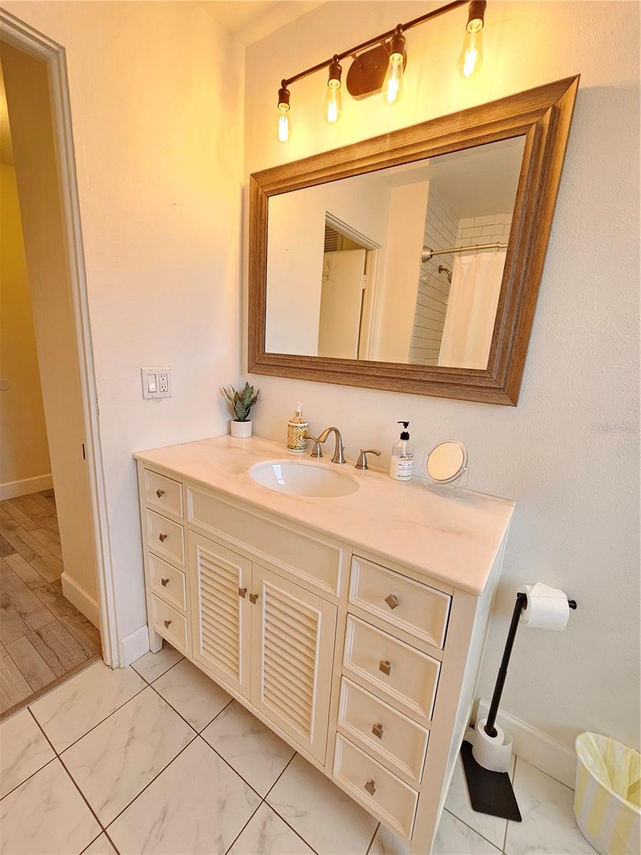 6442 COLONIAL DR, SARASOTA, FL — photo 16