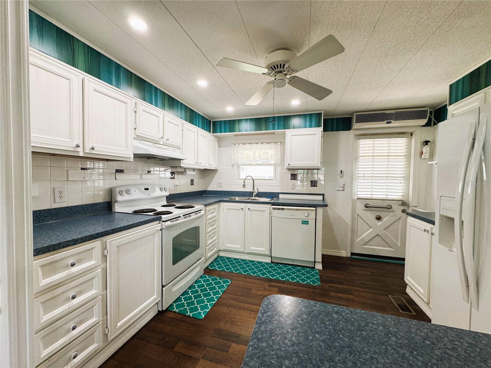 136 DOGWOOD TRL, LEESBURG, FL — photo 16