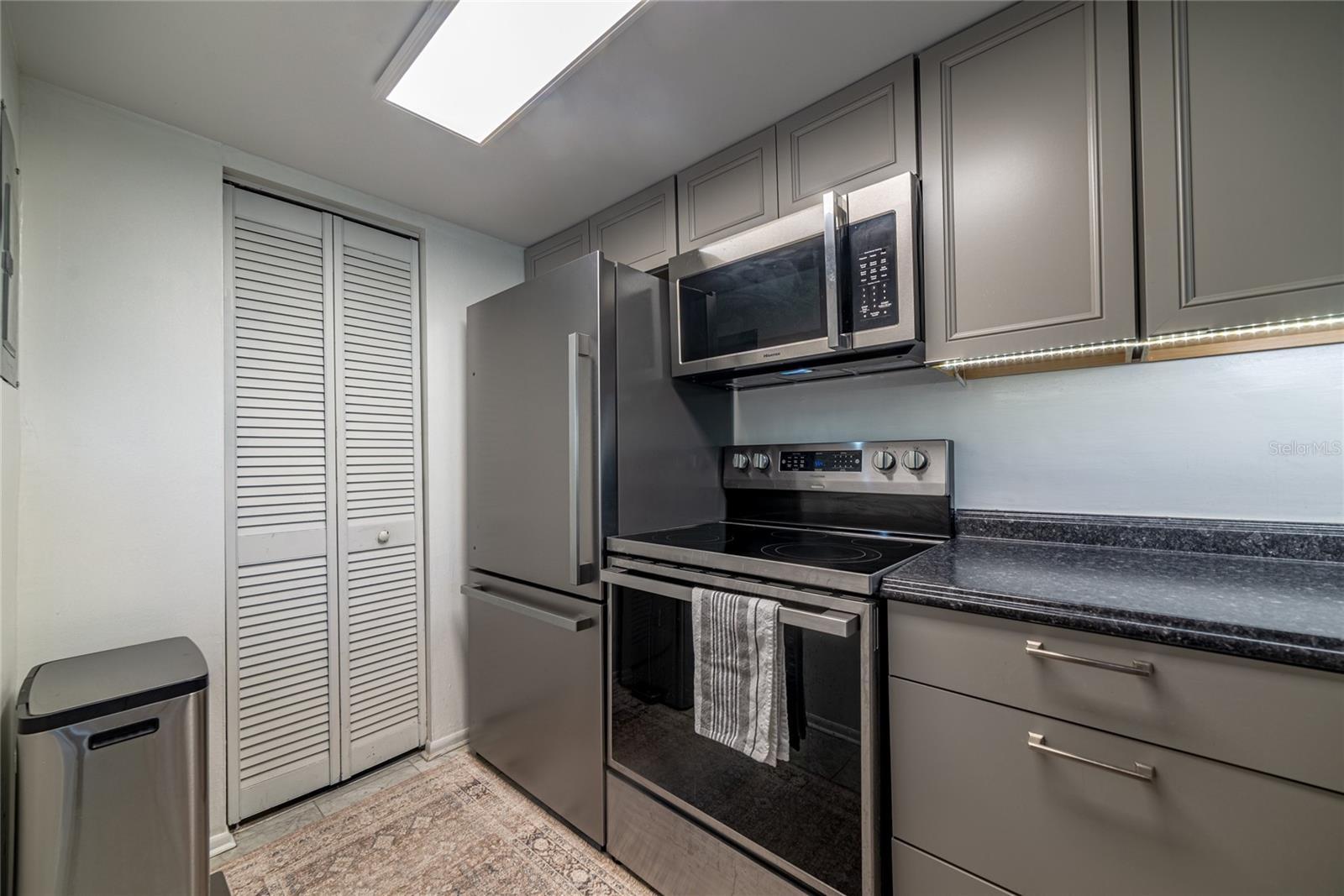 3861 S LAKE DR #156, TAMPA, FL — photo 10