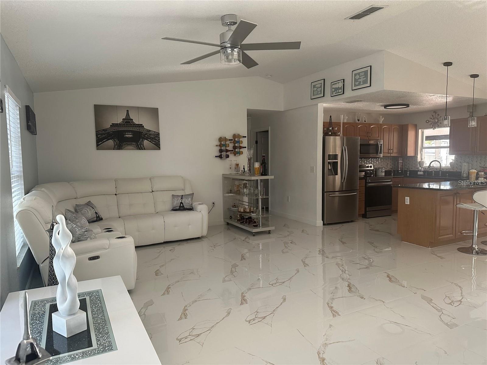 10520 HENDERSON RD, TAMPA, FL — photo 9