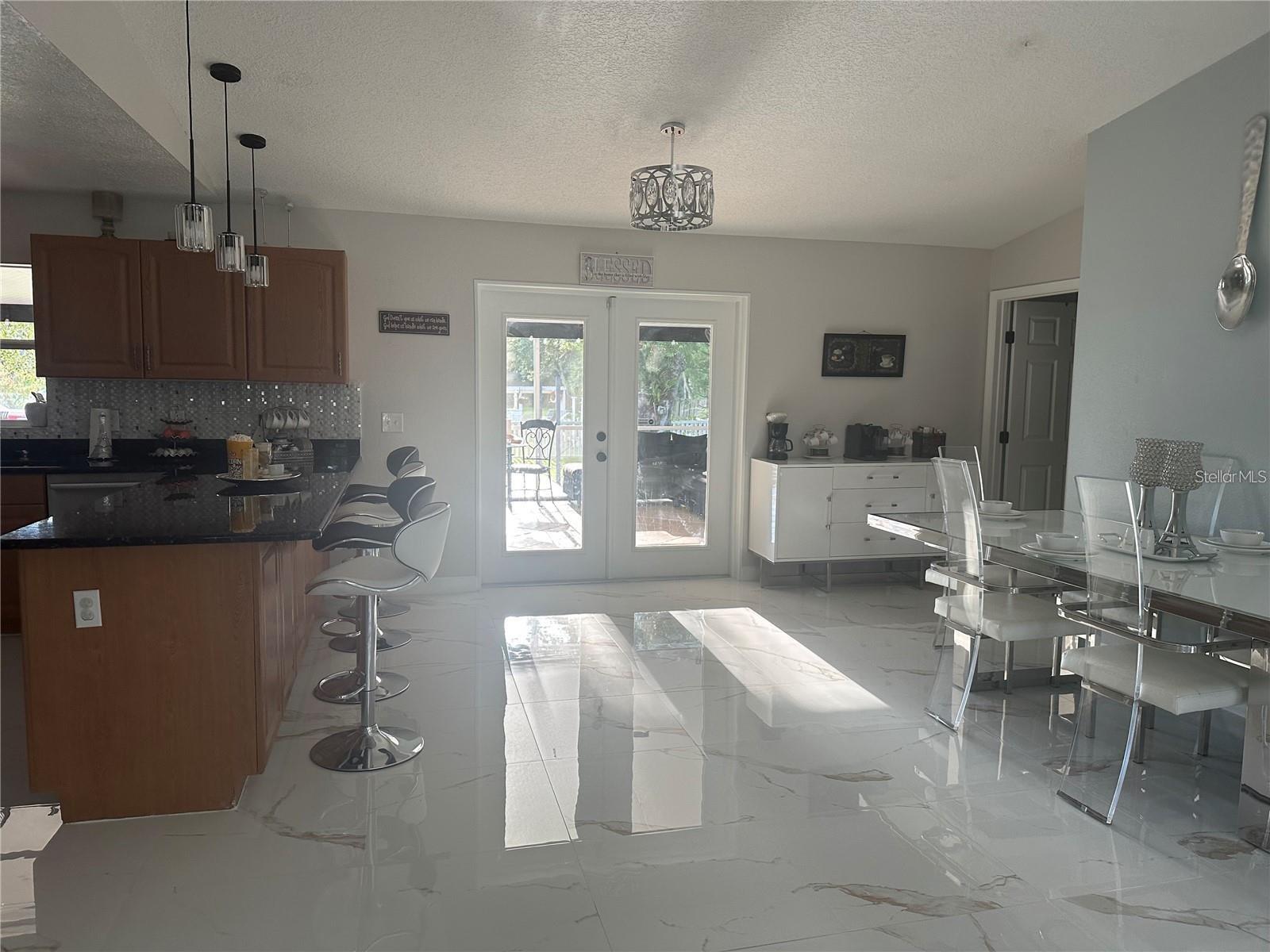 10520 HENDERSON RD, TAMPA, FL — photo 14