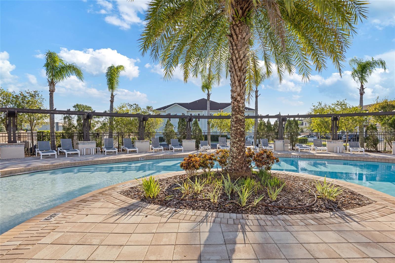 8945 SHINE DR, KISSIMMEE, FL — photo 4
