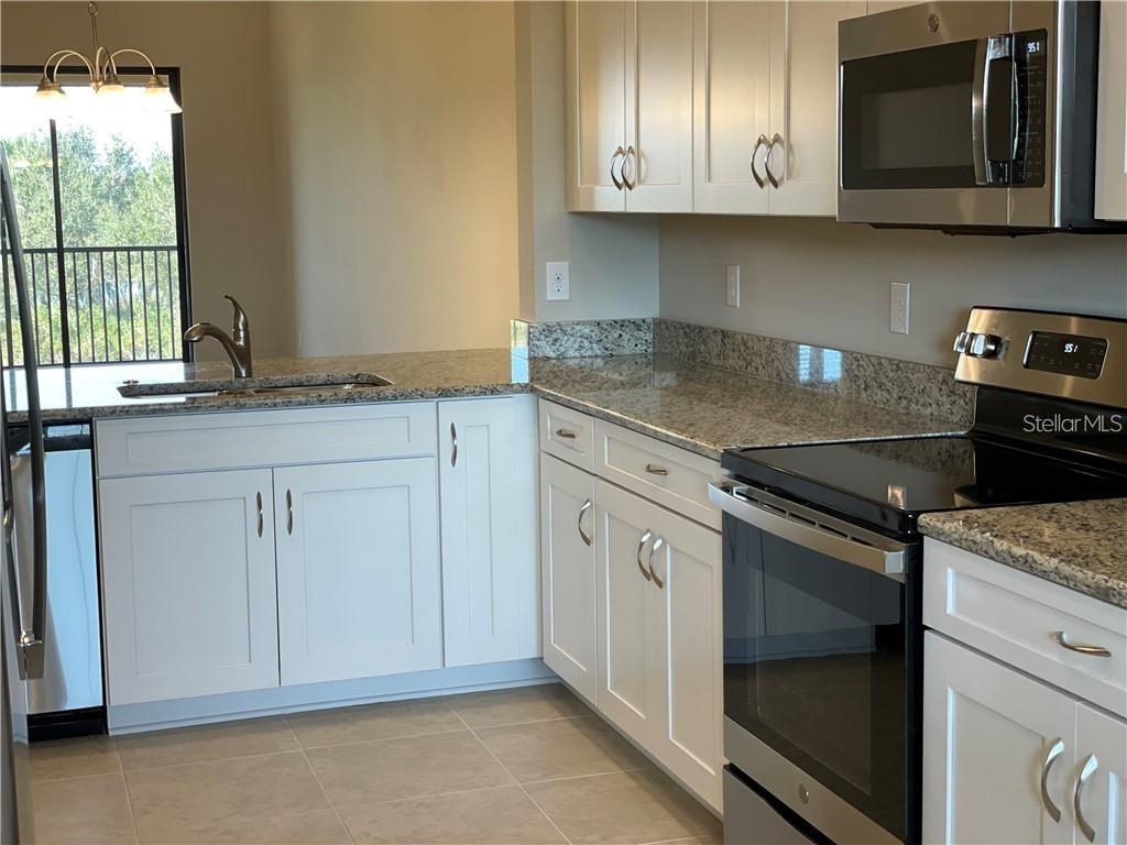 13823 MESSINA LOOP #203, BRADENTON, FL — photo 4