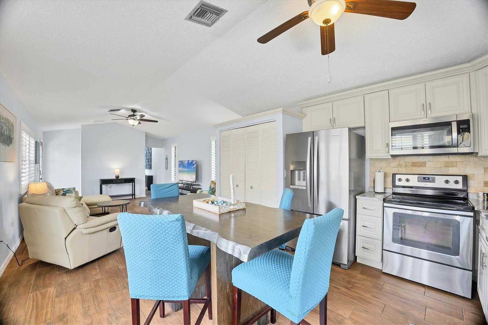 255 BOUNDARY BLVD #105, ROTONDA WEST, FL — photo 10
