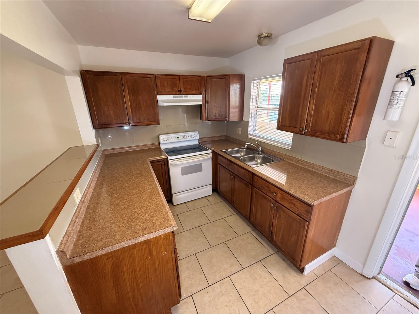 1050 62ND AVE SOUTH #E-4, ST PETERSBURG, FL — photo 10